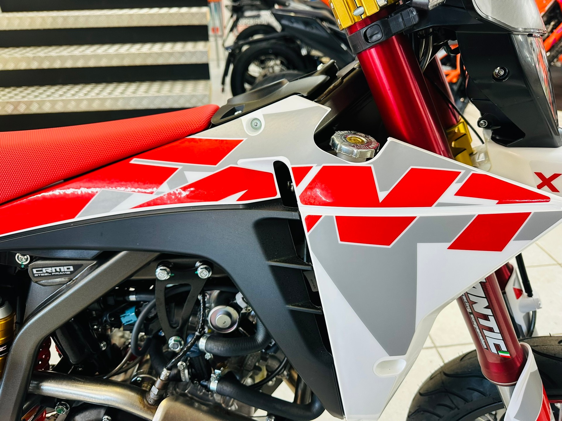 FANTIC XMF 125 Motard Competition - 3