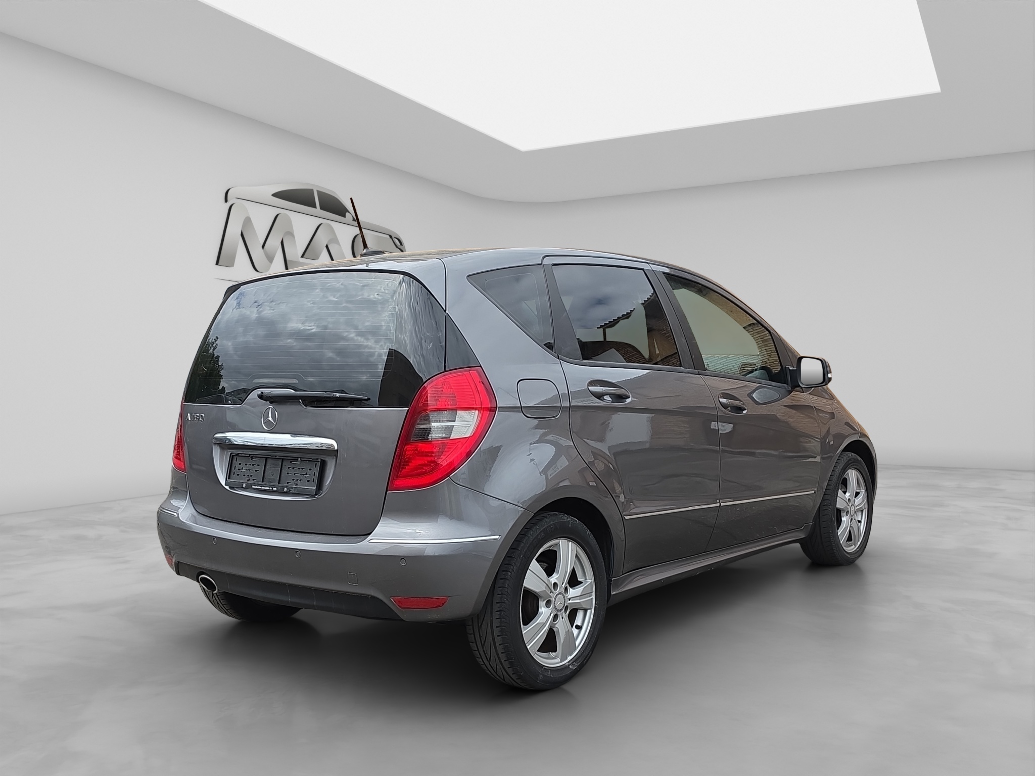 MERCEDES-BENZ A 180 6