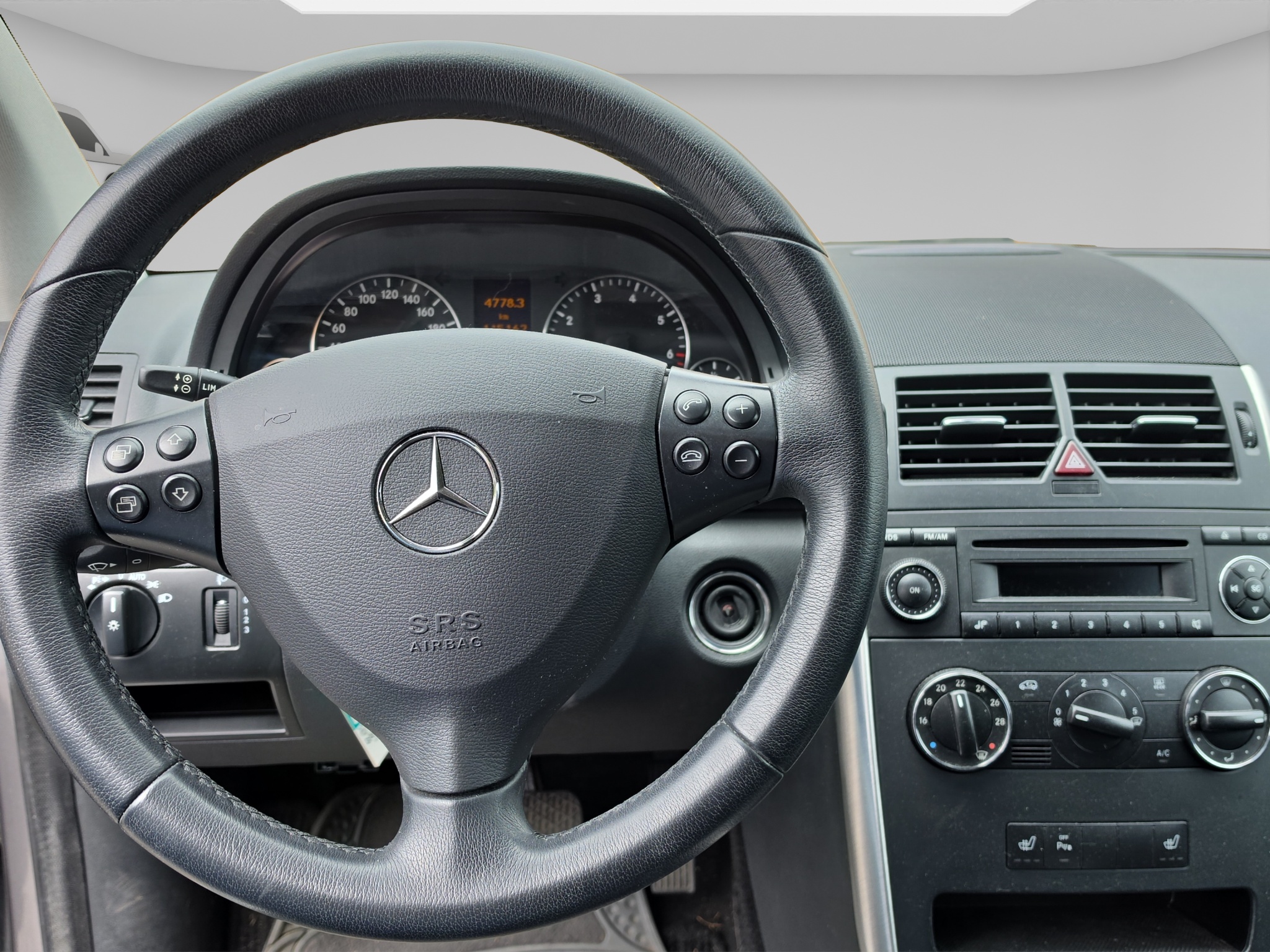 MERCEDES-BENZ A 180 10
