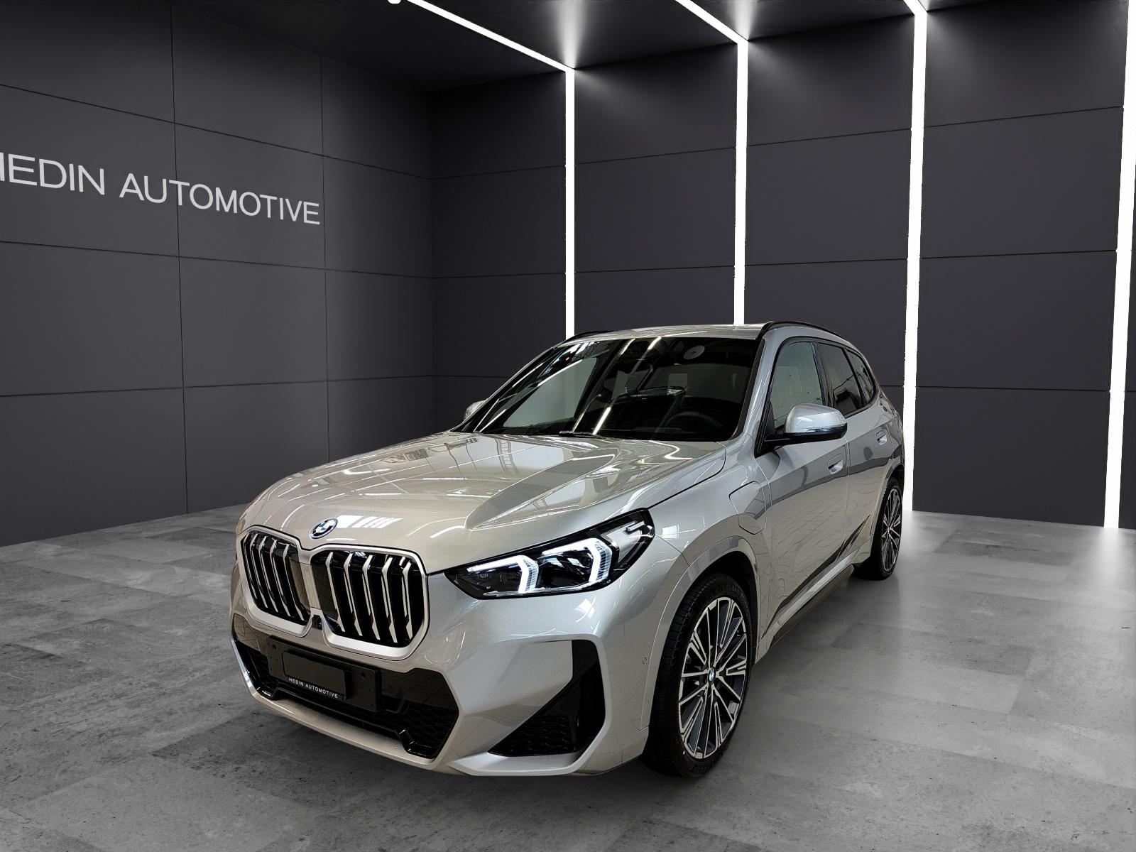 BMW X1 30e xDrive paddles SUV / Geländewagen