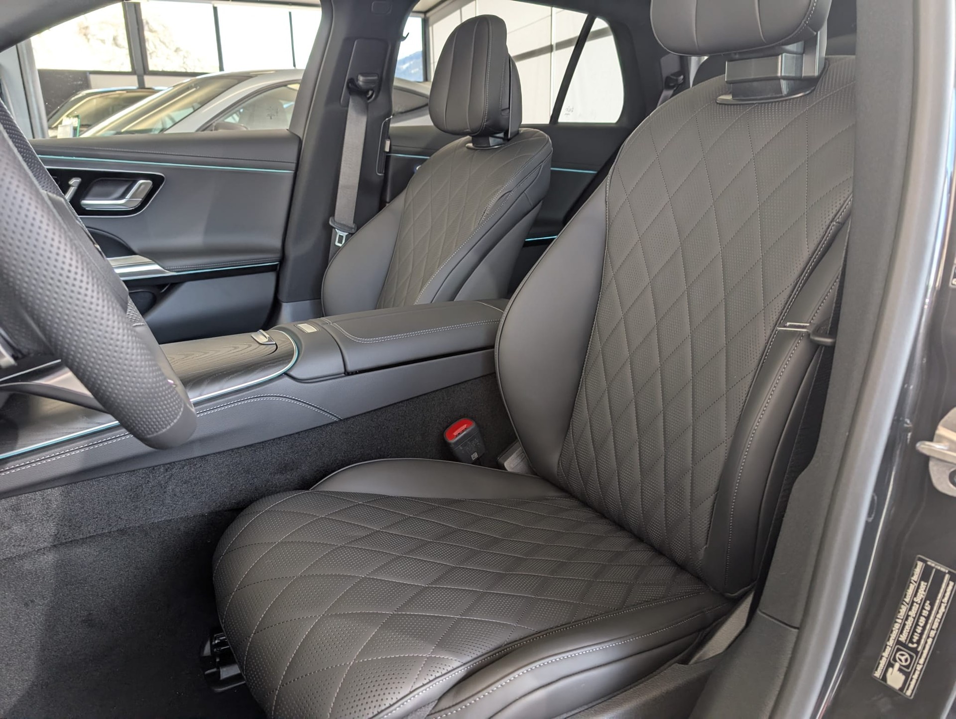 MERCEDES-BENZ E 450 d T 4Matic 9G-Tronic - 19