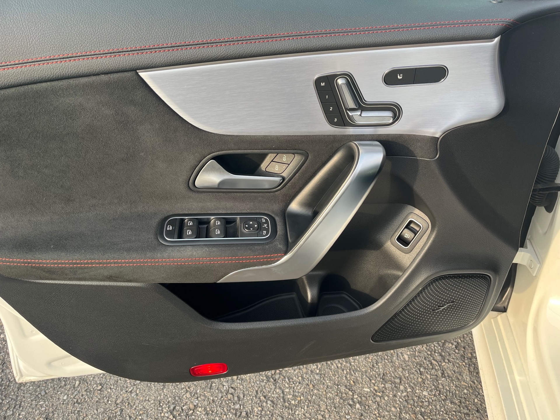 MERCEDES-BENZ CLA Shooting Brake 250 4Matic 7G-DCT AMG Line - 13