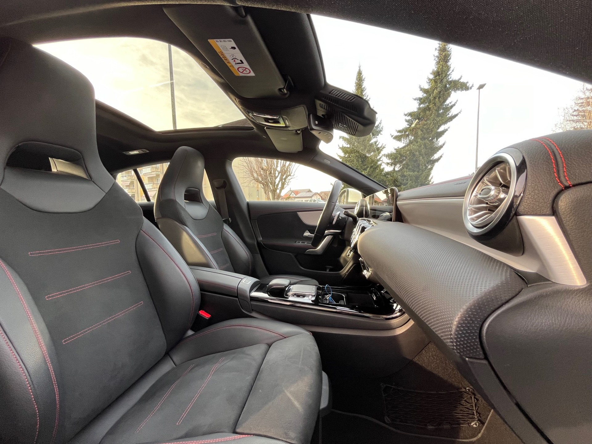 MERCEDES-BENZ CLA Shooting Brake 250 4Matic 7G-DCT AMG Line - 9