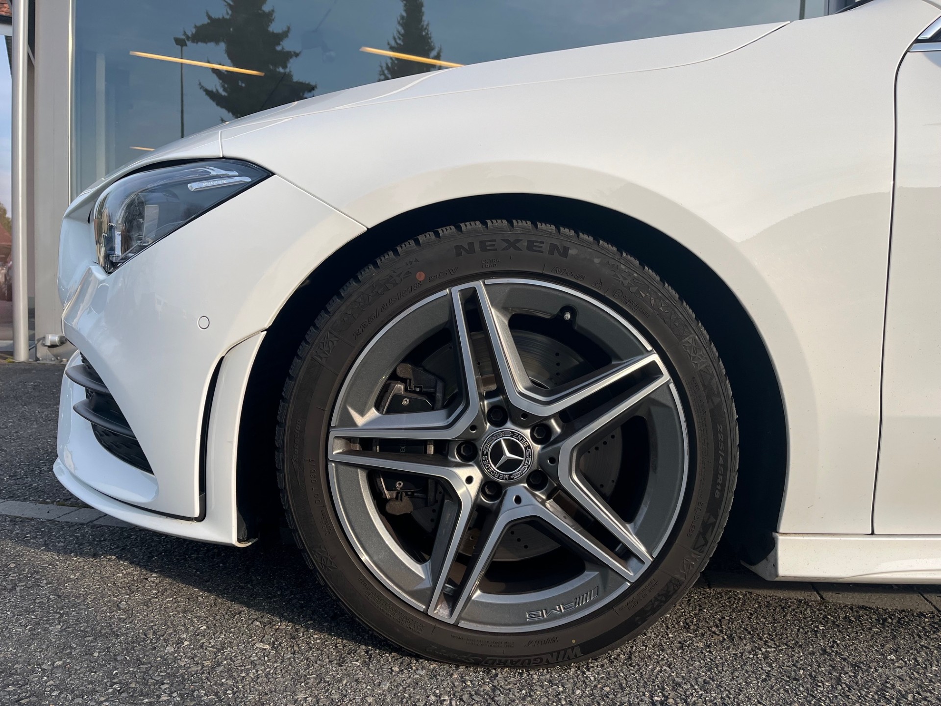 MERCEDES-BENZ CLA Shooting Brake 250 4Matic 7G-DCT AMG Line - 5