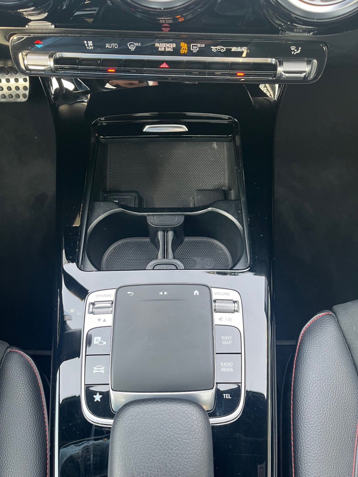 MERCEDES-BENZ CLA Shooting Brake 250 4Matic 7G-DCT AMG Line - 16