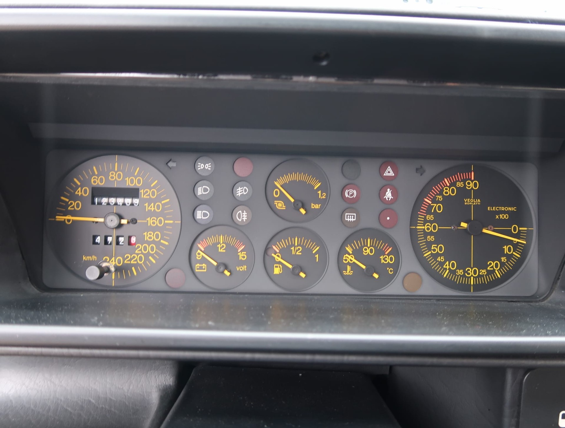 LANCIA Delta HF Integrale ABS - Etat d'origine remarquable - Ligne magistrale et combinaison de couleurs Martini (vétéran) - 20