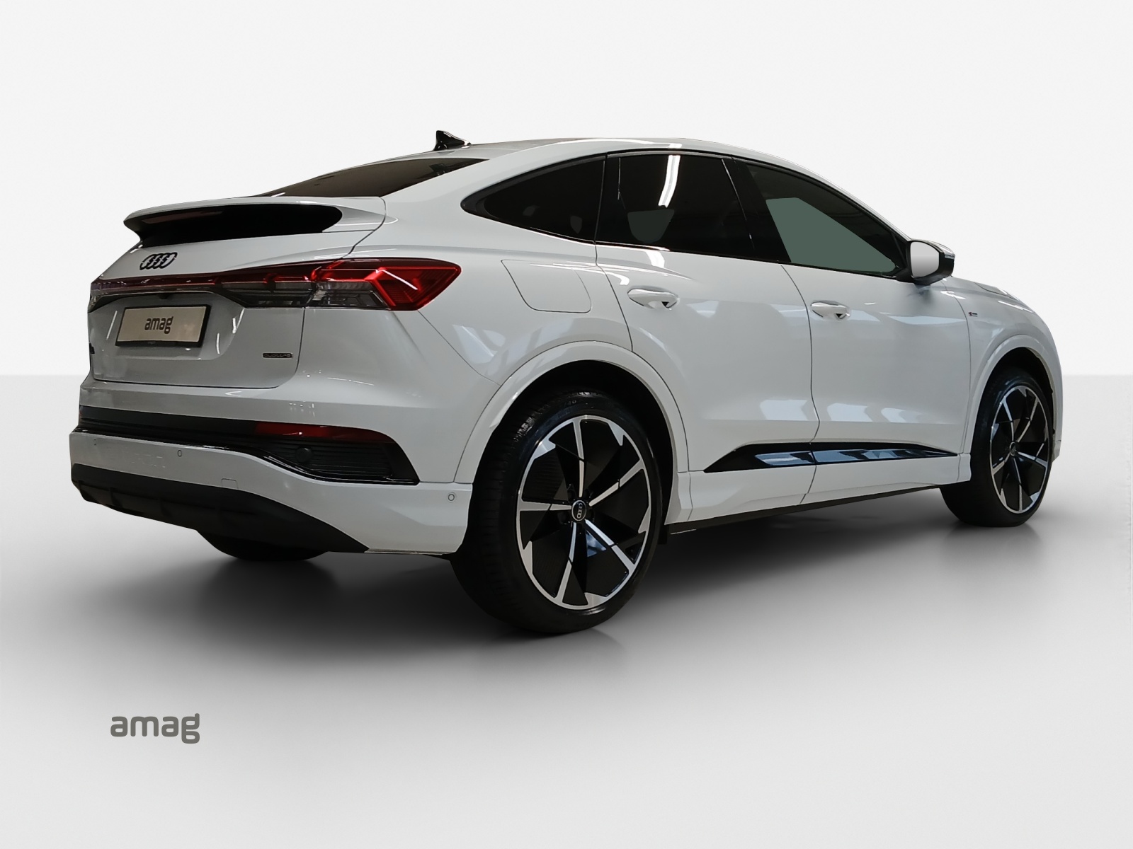 AUDI Q4 Sportback e-tron 45 Attraction quattro - 5