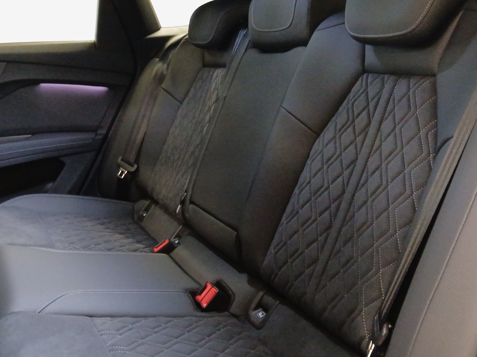 AUDI Q4 Sportback e-tron 45 Attraction quattro - 12