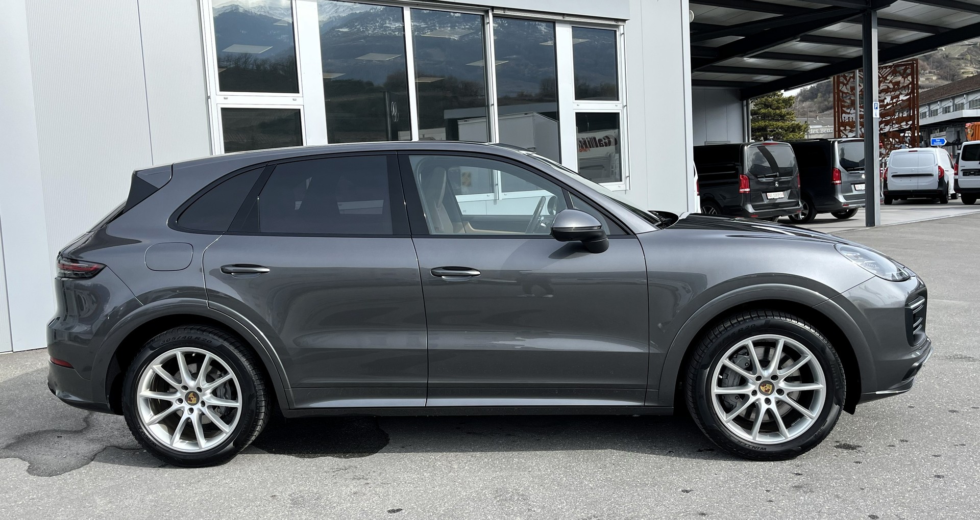 PORSCHE Cayenne S - 8