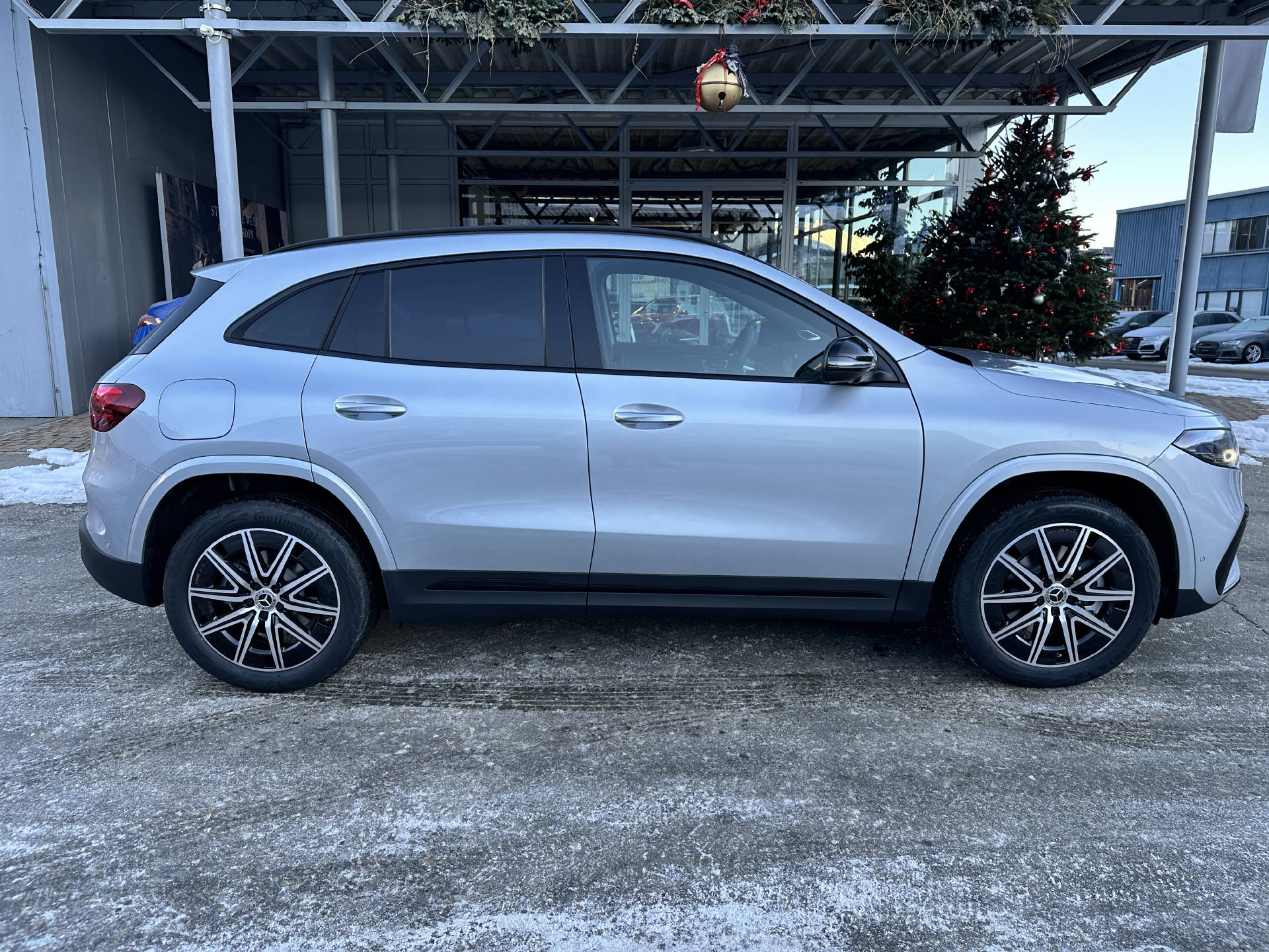 MERCEDES-BENZ EQA 350 Excellence AMG Line 4matic - 2