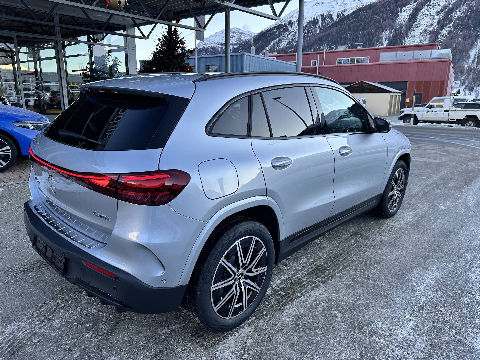 MERCEDES-BENZ EQA 350 Excellence AMG Line 4matic - 9