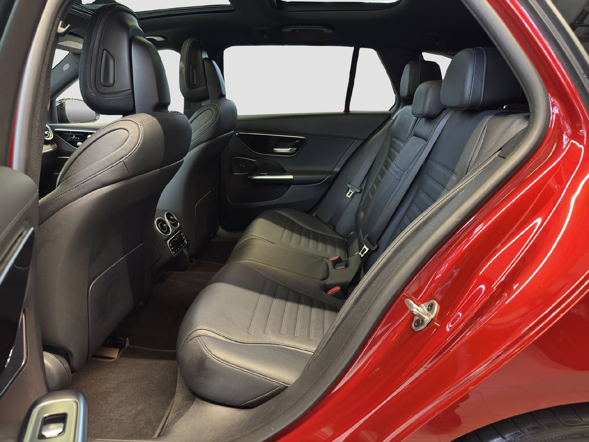 MERCEDES-BENZ C 220 d Swiss Star AMG Line 4MATIC Kombi - 14