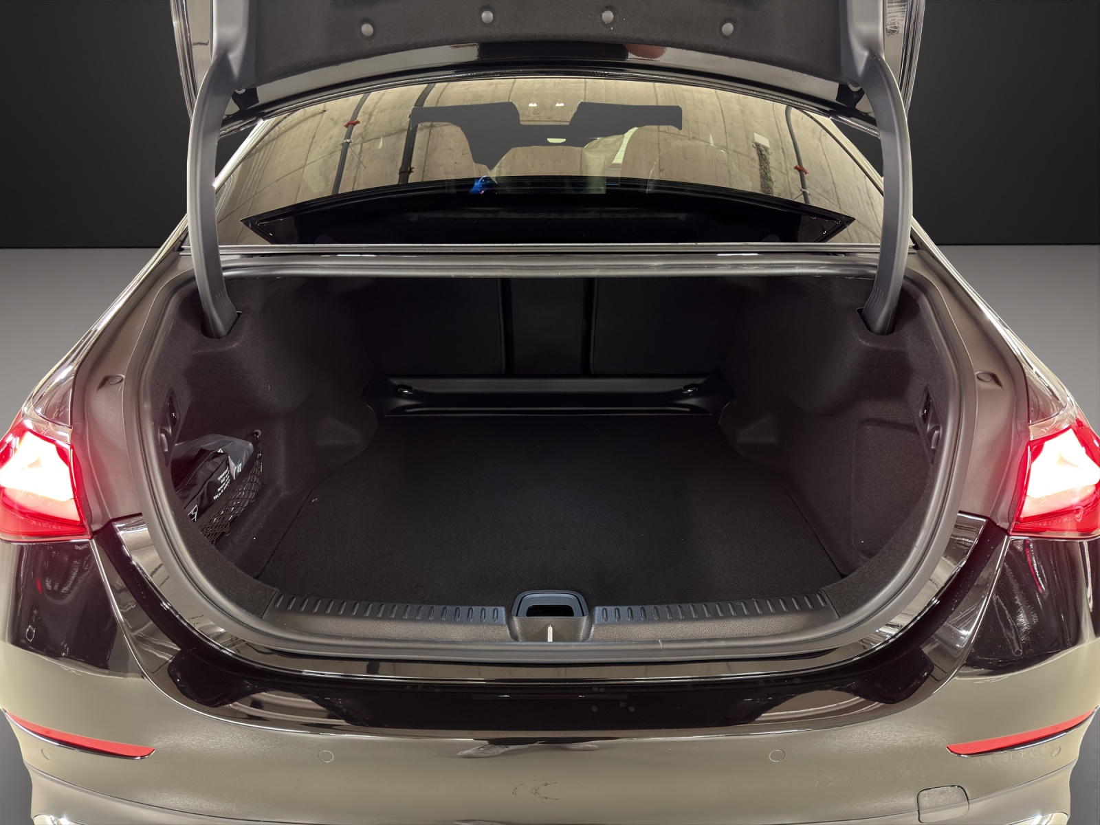 MERCEDES-BENZ E 220 d 4Matic 9G-Tronic - 12
