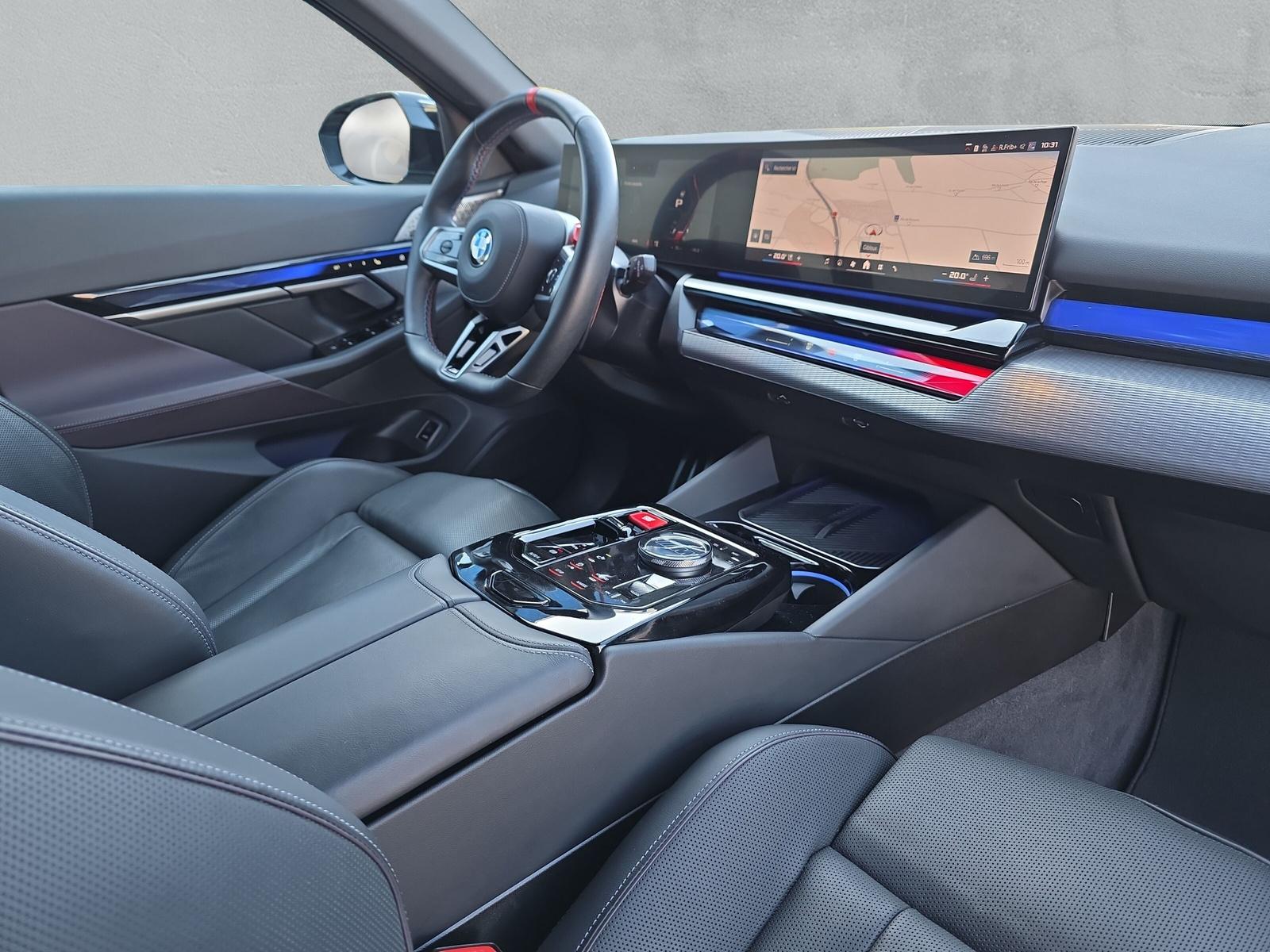 BMW M5 xDrive Touring (CH) * Individual Storm Bay * - 15