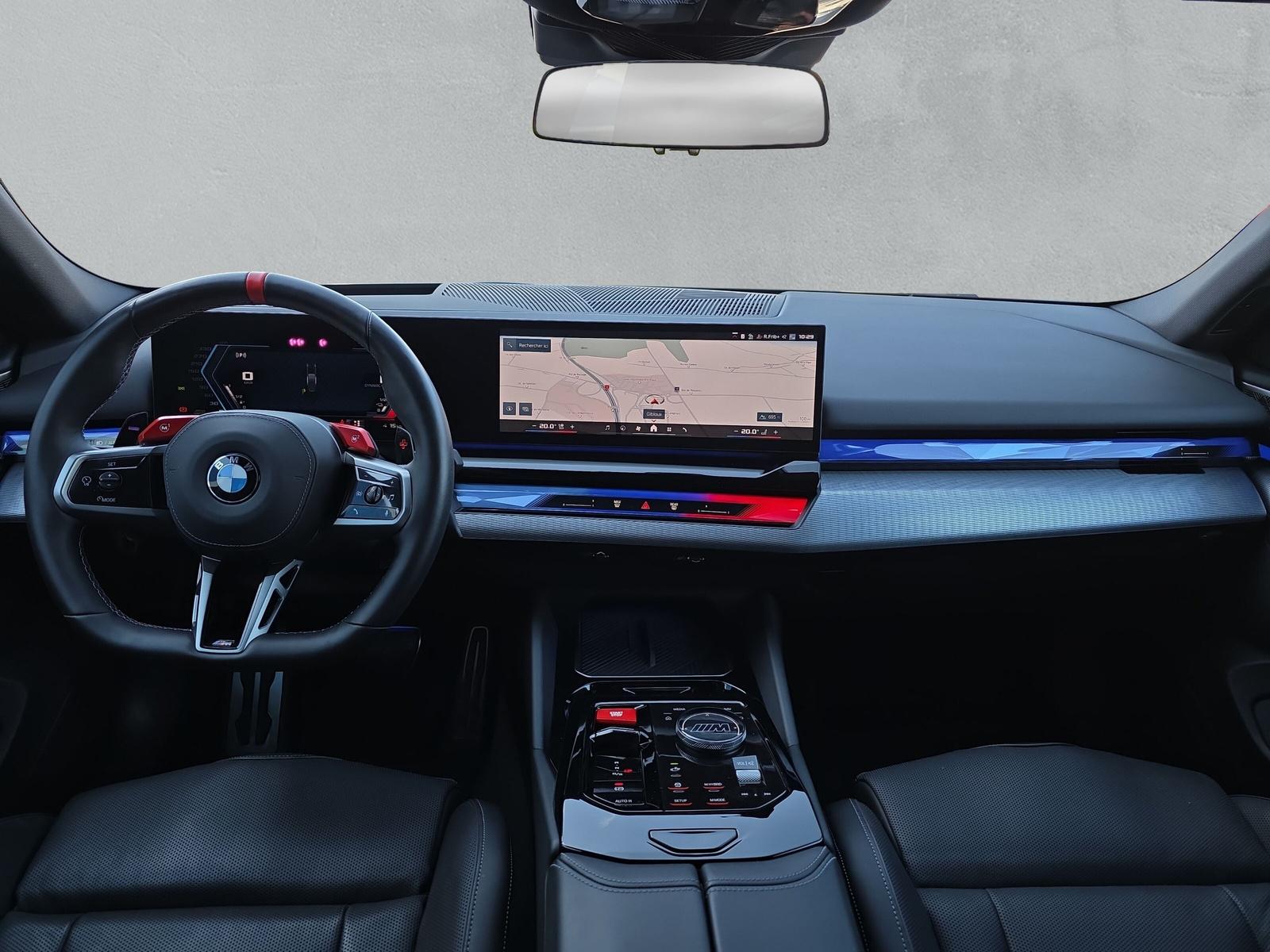 BMW M5 xDrive Touring (CH) * Individual Storm Bay * - 17