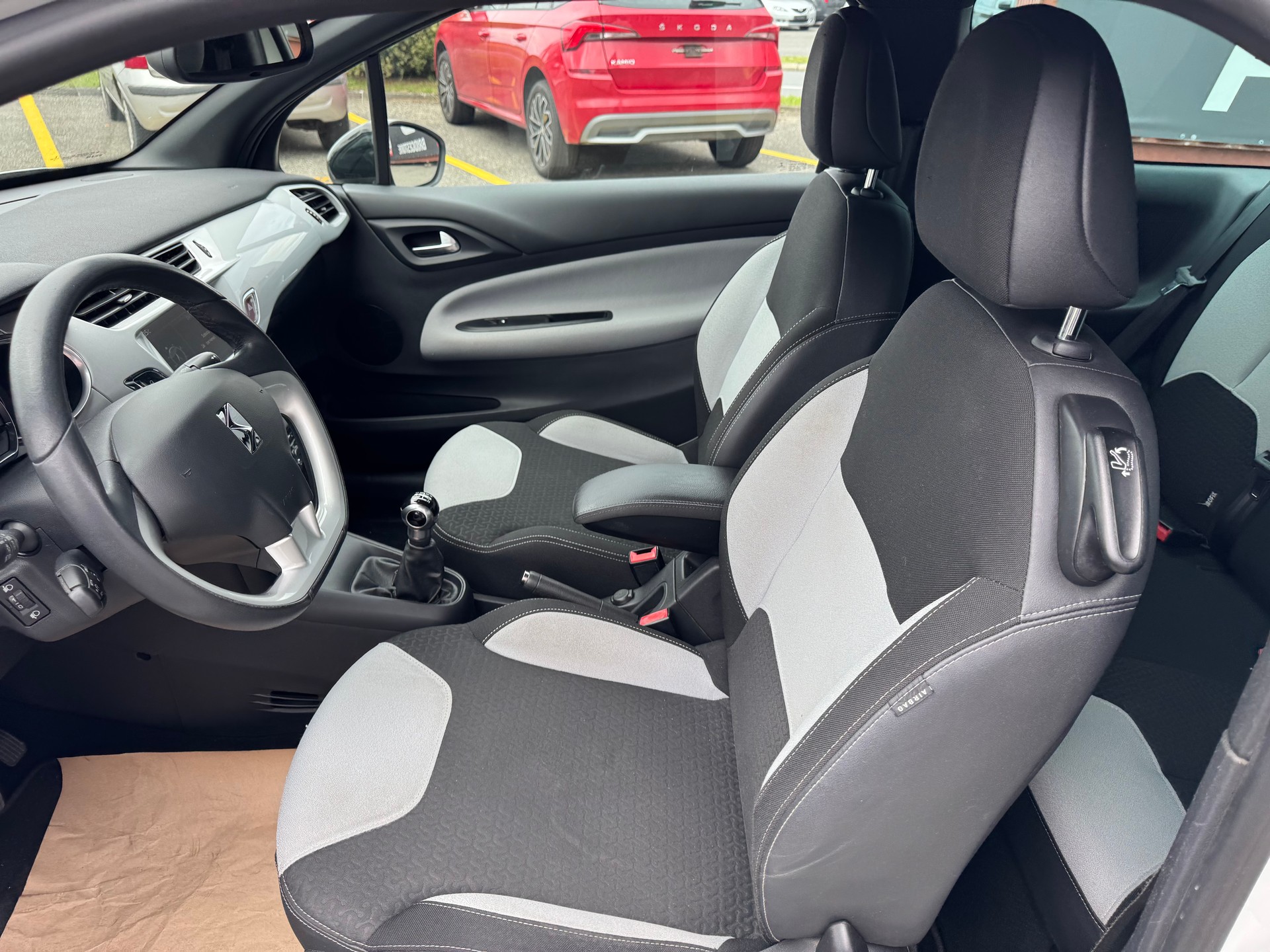 DS AUTOMOBILES DS3 Cabrio 1.2 VTi Chic - 5