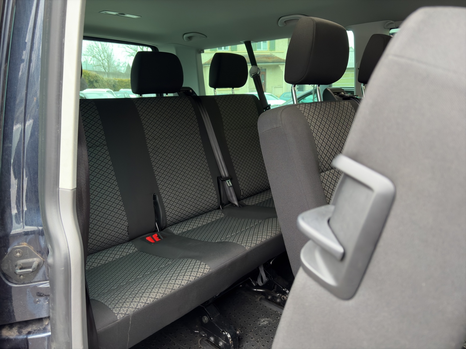 VW T6.1 Caravelle 2.0 TDI Trendline Liberty DSG LWB - 16