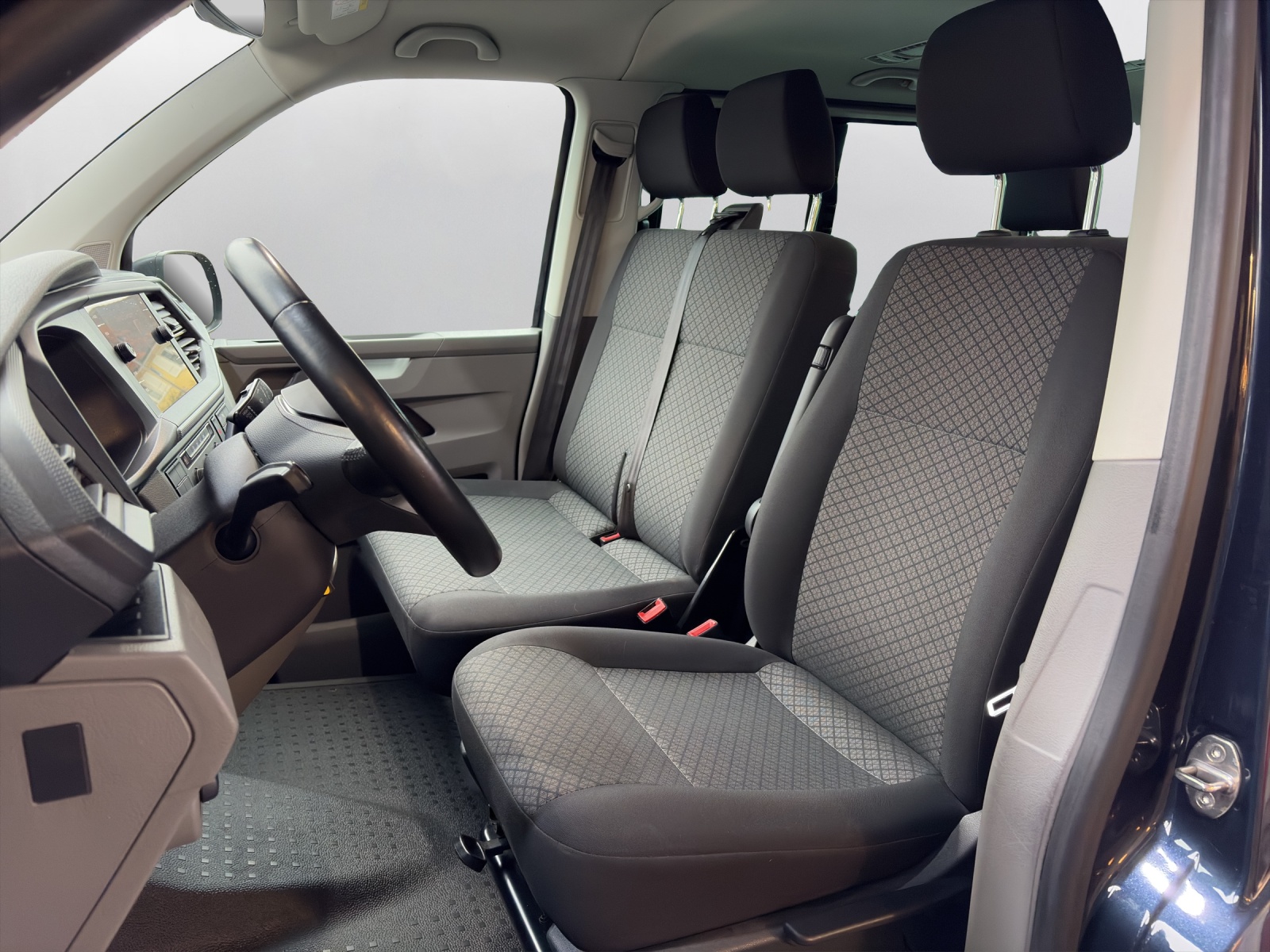 VW T6.1 Caravelle 2.0 TDI Trendline Liberty DSG LWB - 10