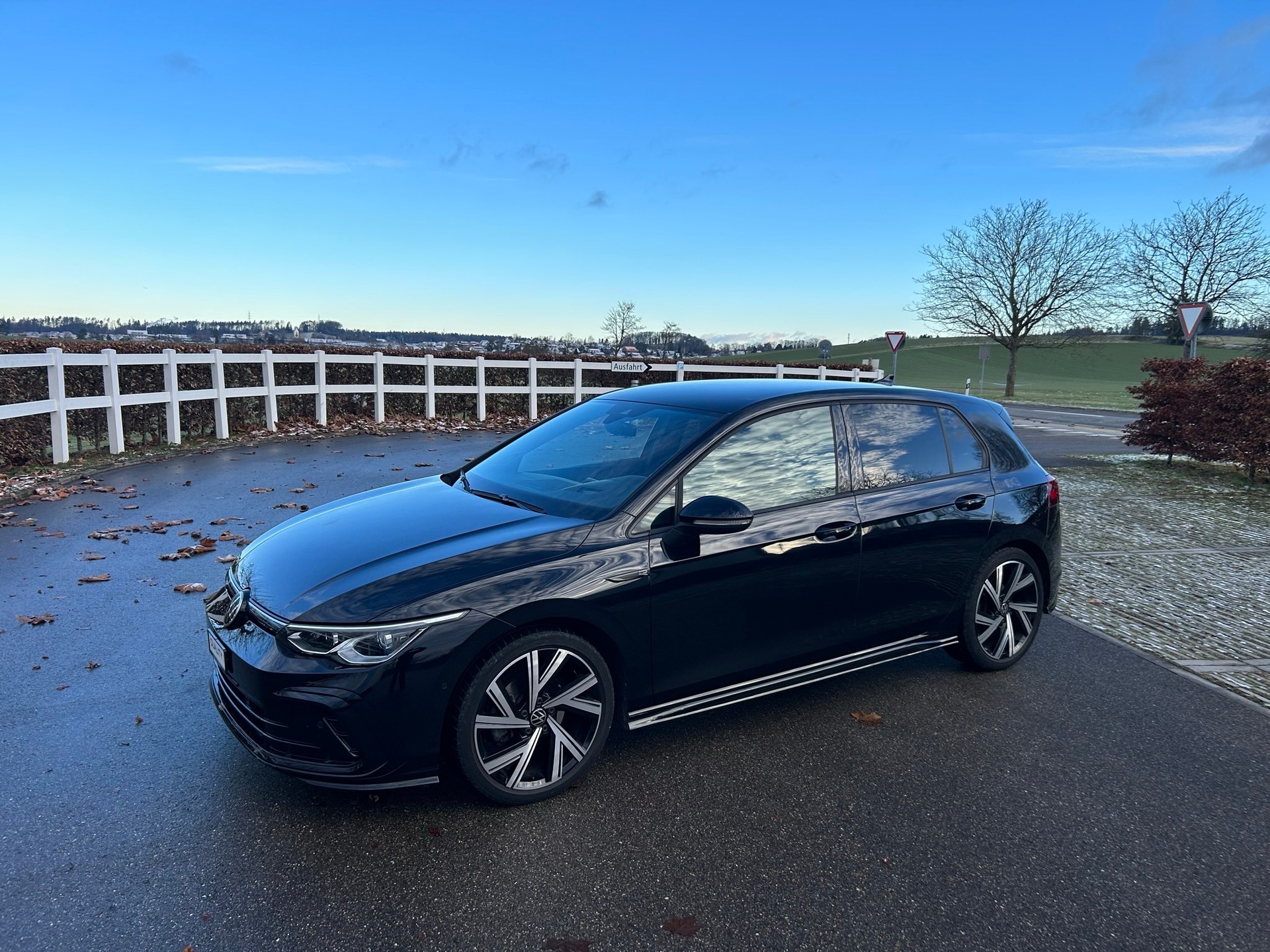 VW Golf 1.5 eTSI mHEV ACT R-Line DSG - 1