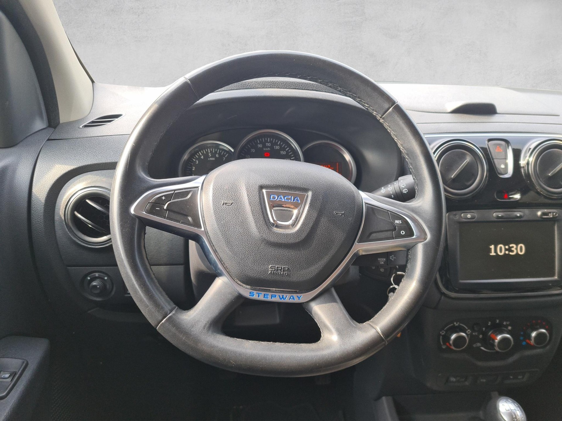 DACIA Lodgy 1.3 TCe Stepway S/S 7P - 10