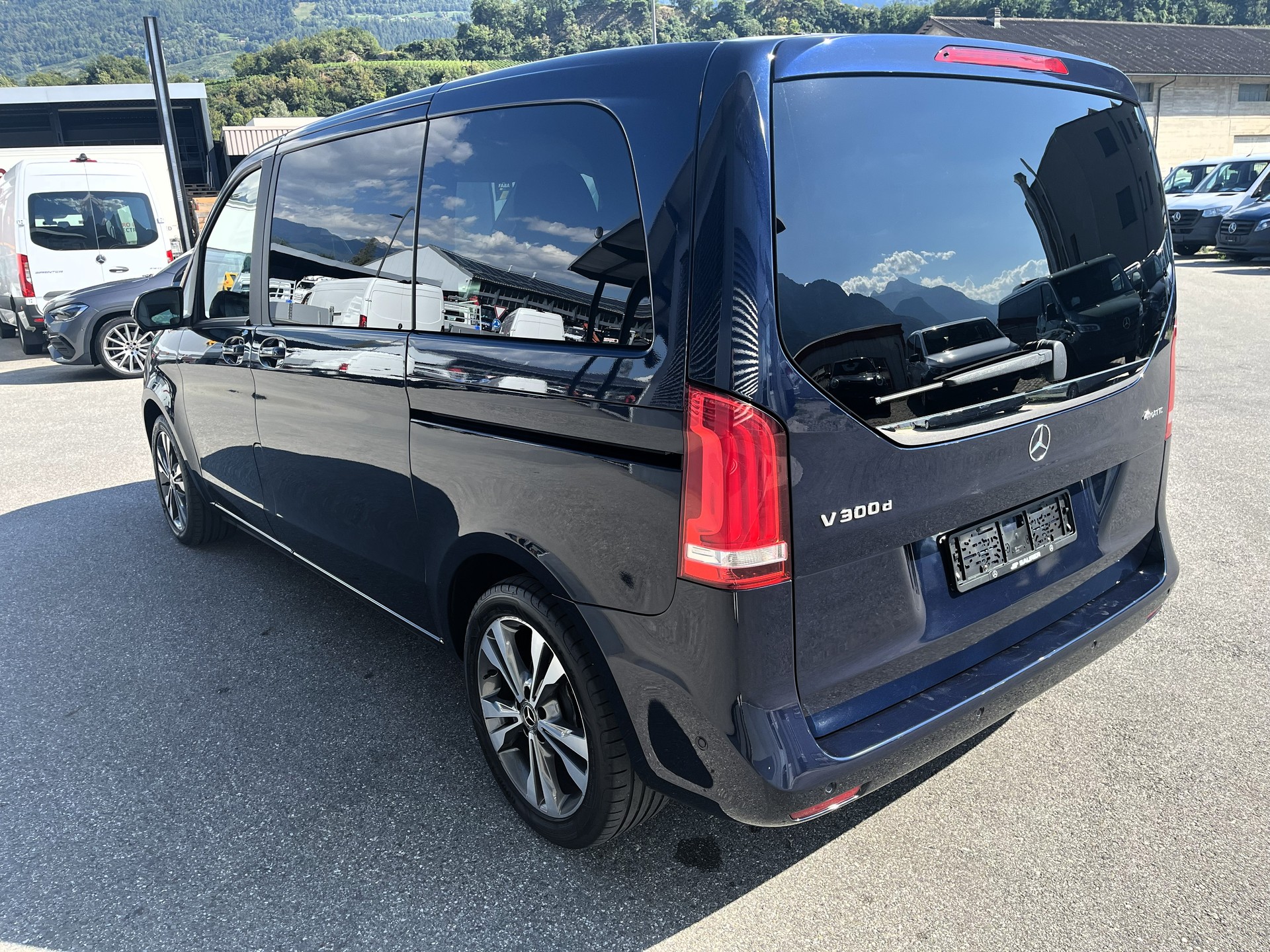 MERCEDES-BENZ V 300 d Avantgarde kompakt 4Matic 9G-Tronic - 5
