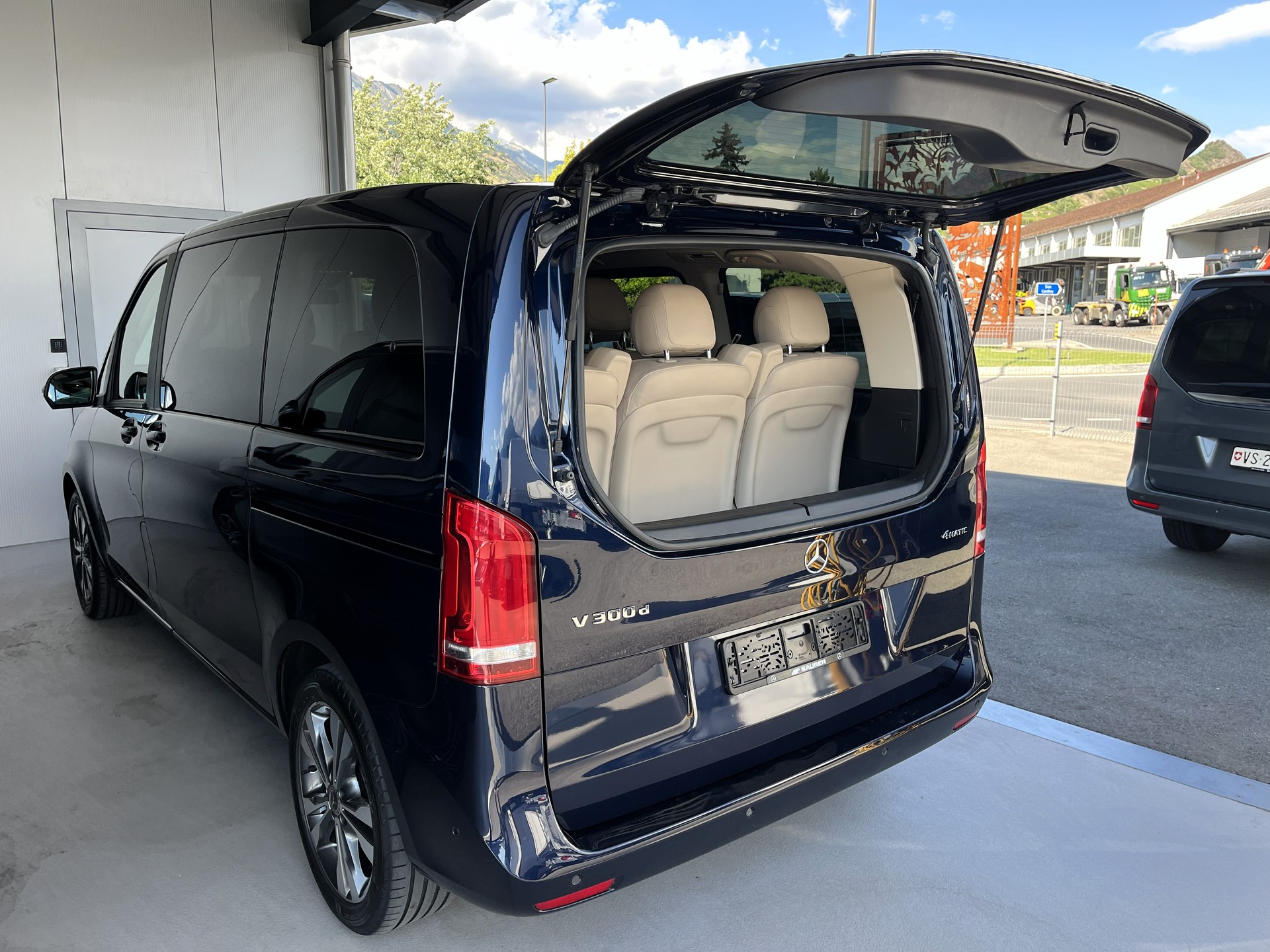 MERCEDES-BENZ V 300 d Avantgarde kompakt 4Matic 9G-Tronic - 18