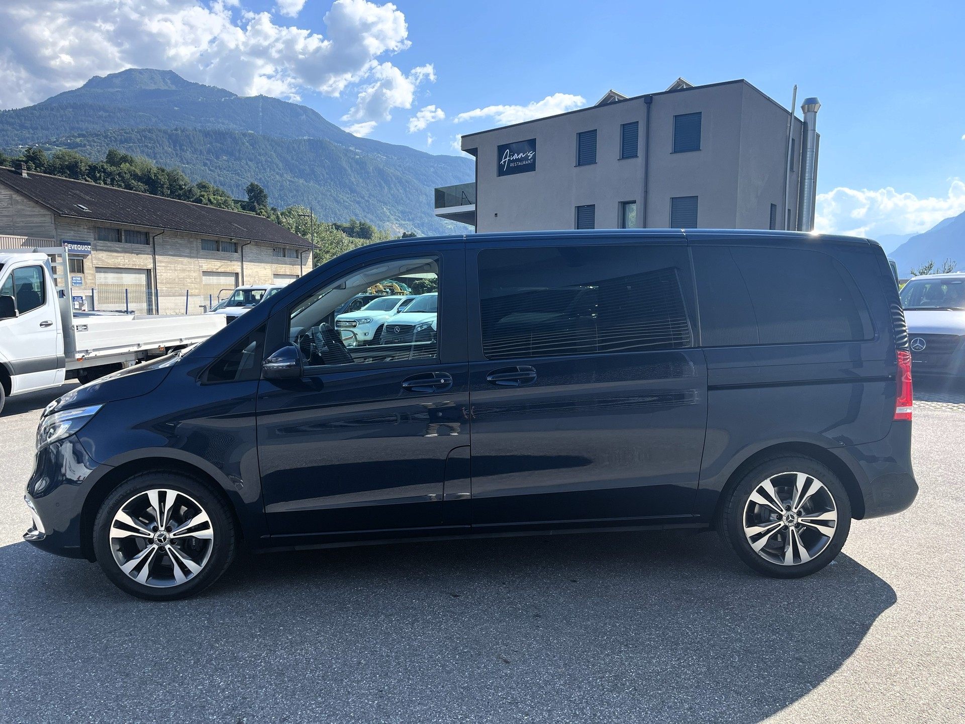 MERCEDES-BENZ V 300 d Avantgarde kompakt 4Matic 9G-Tronic - 6