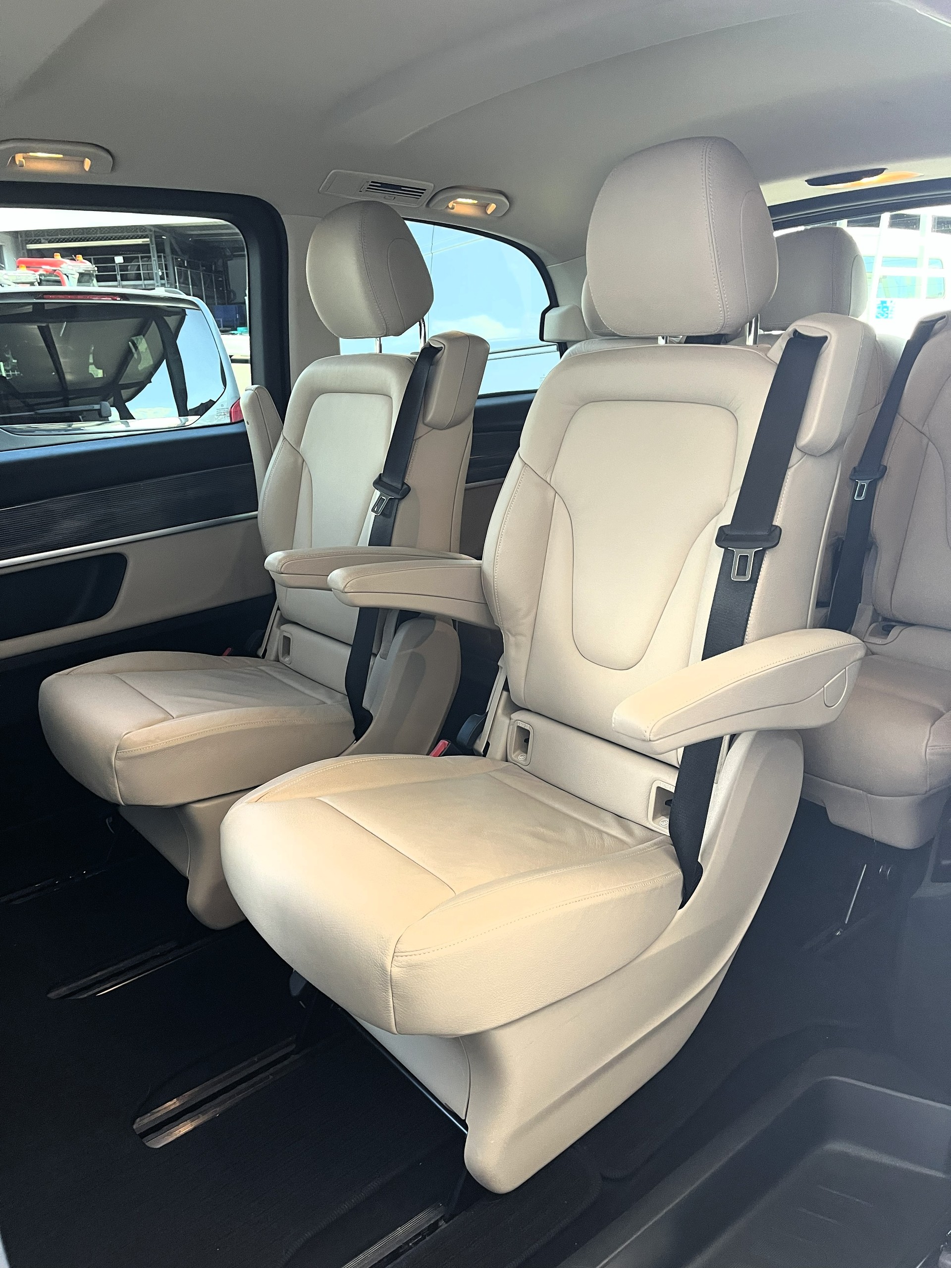 MERCEDES-BENZ V 300 d Avantgarde kompakt 4Matic 9G-Tronic - 13