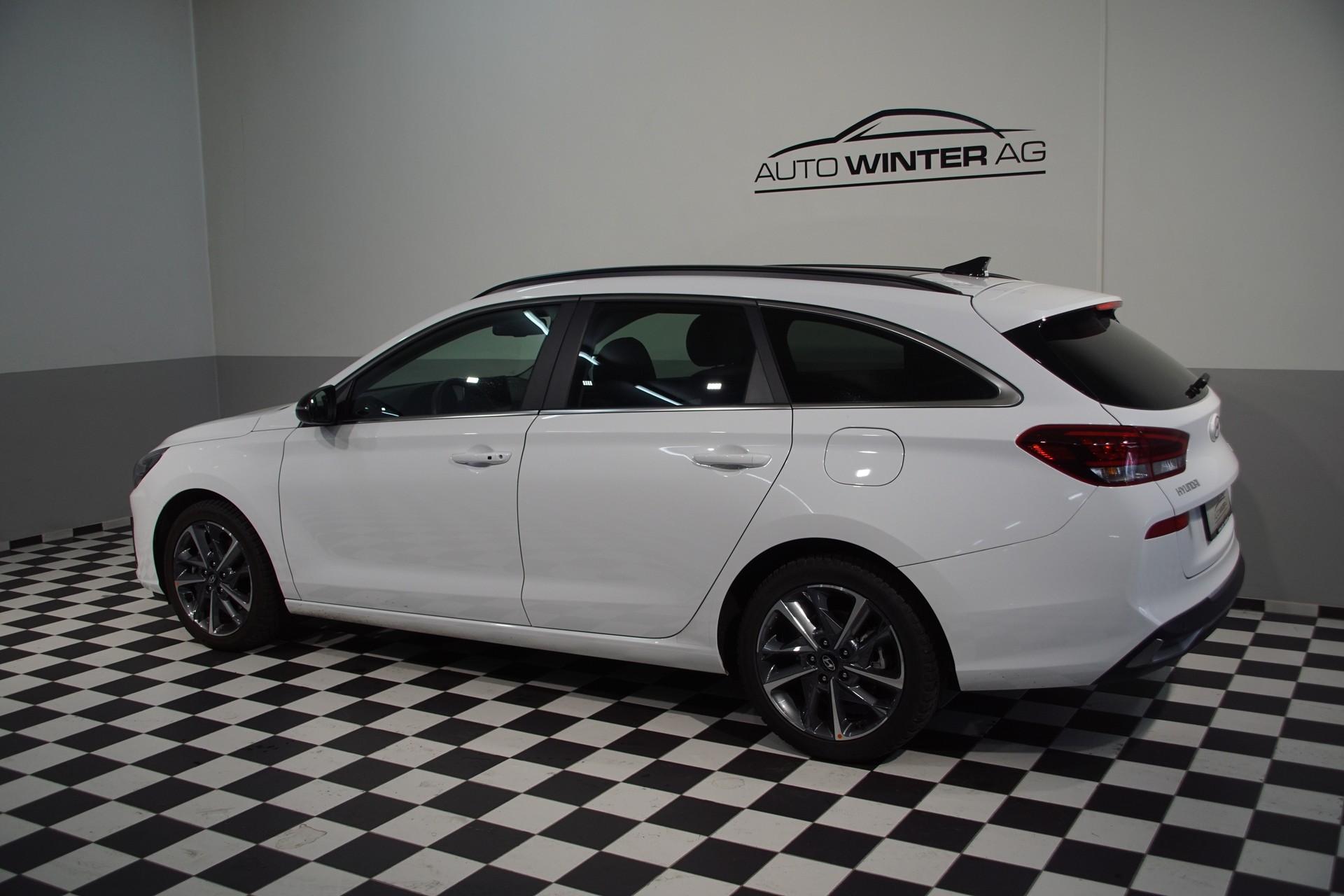 HYUNDAI i30 Wagon 1.5 T-GDi Vertex 48V MH DCT *swiss* - 8