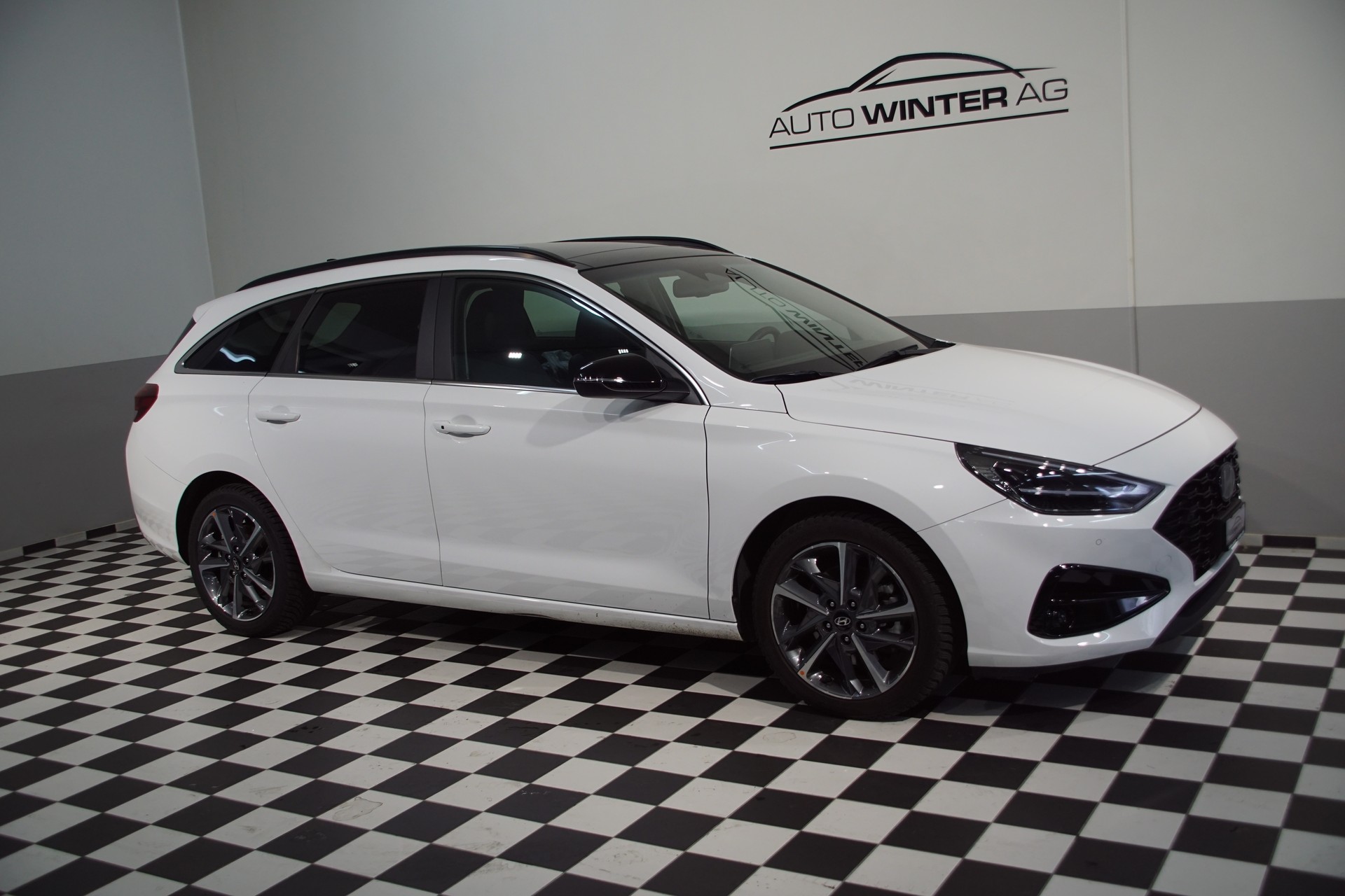 HYUNDAI i30 Wagon 1.5 T-GDi Vertex 48V MH DCT *swiss* - 4