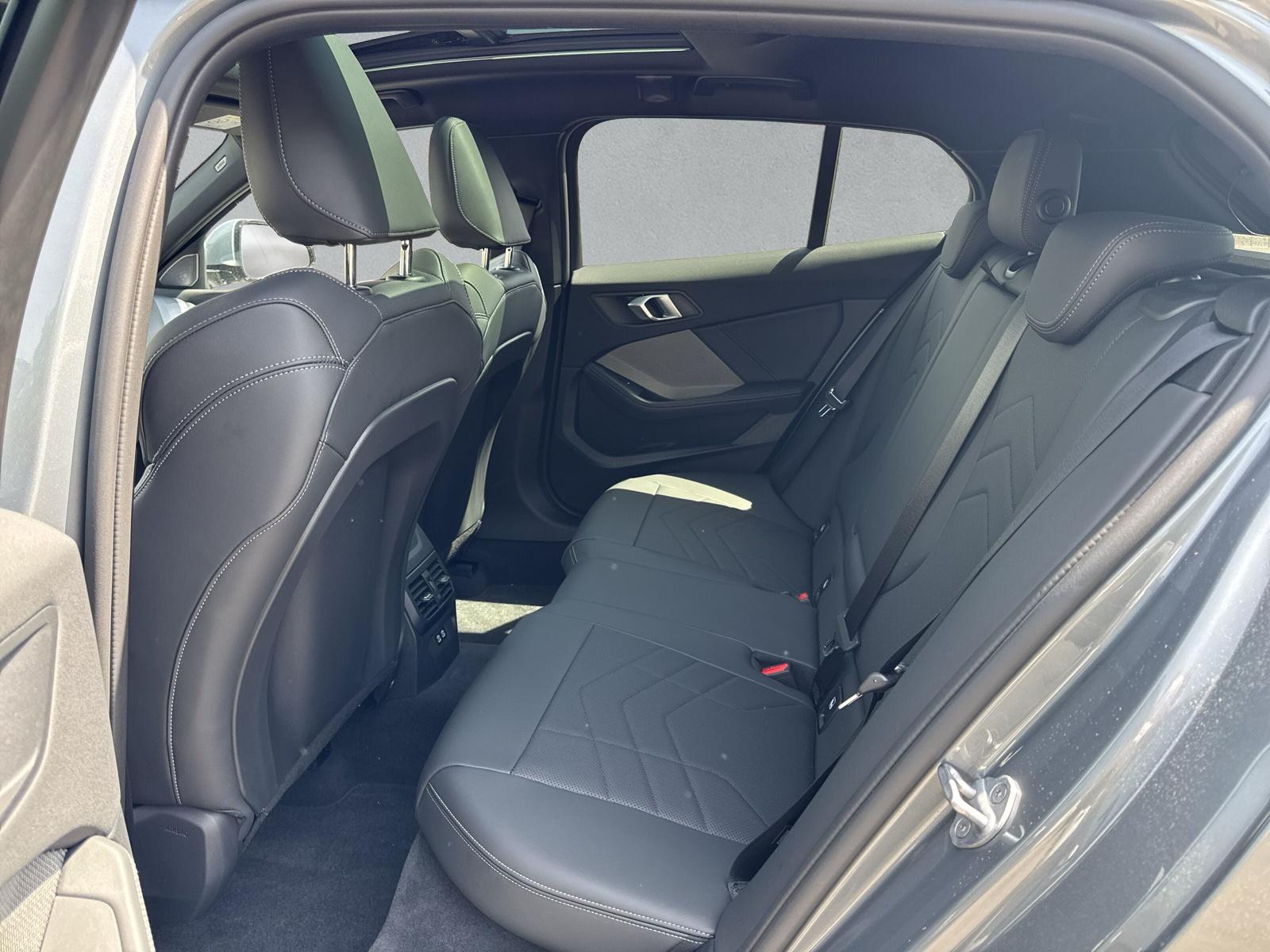 BMW 120d M Sport F70 (CH) AHK 1.3T - 12