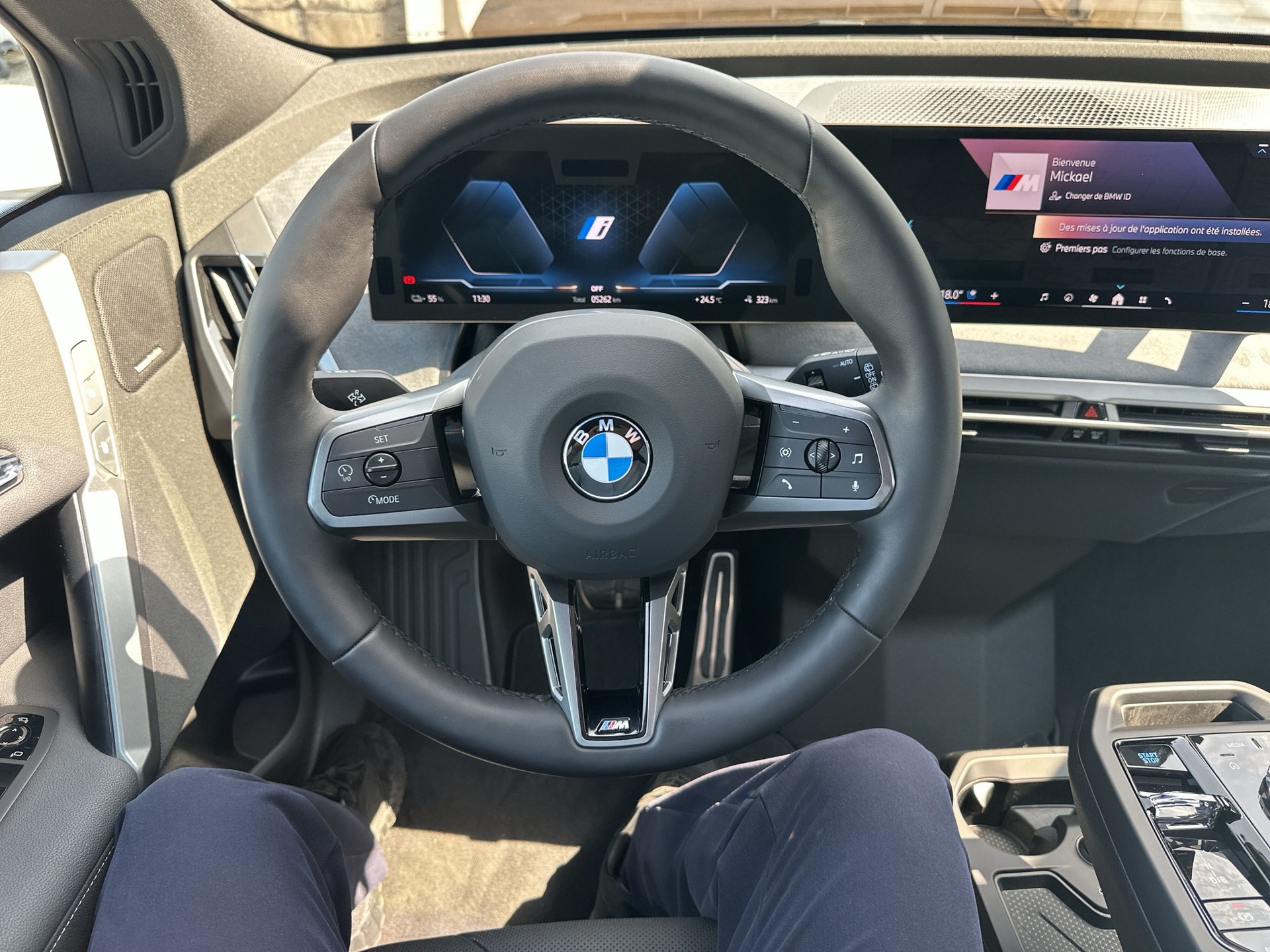 BMW iX xDrive60 M Sport Pro - 12