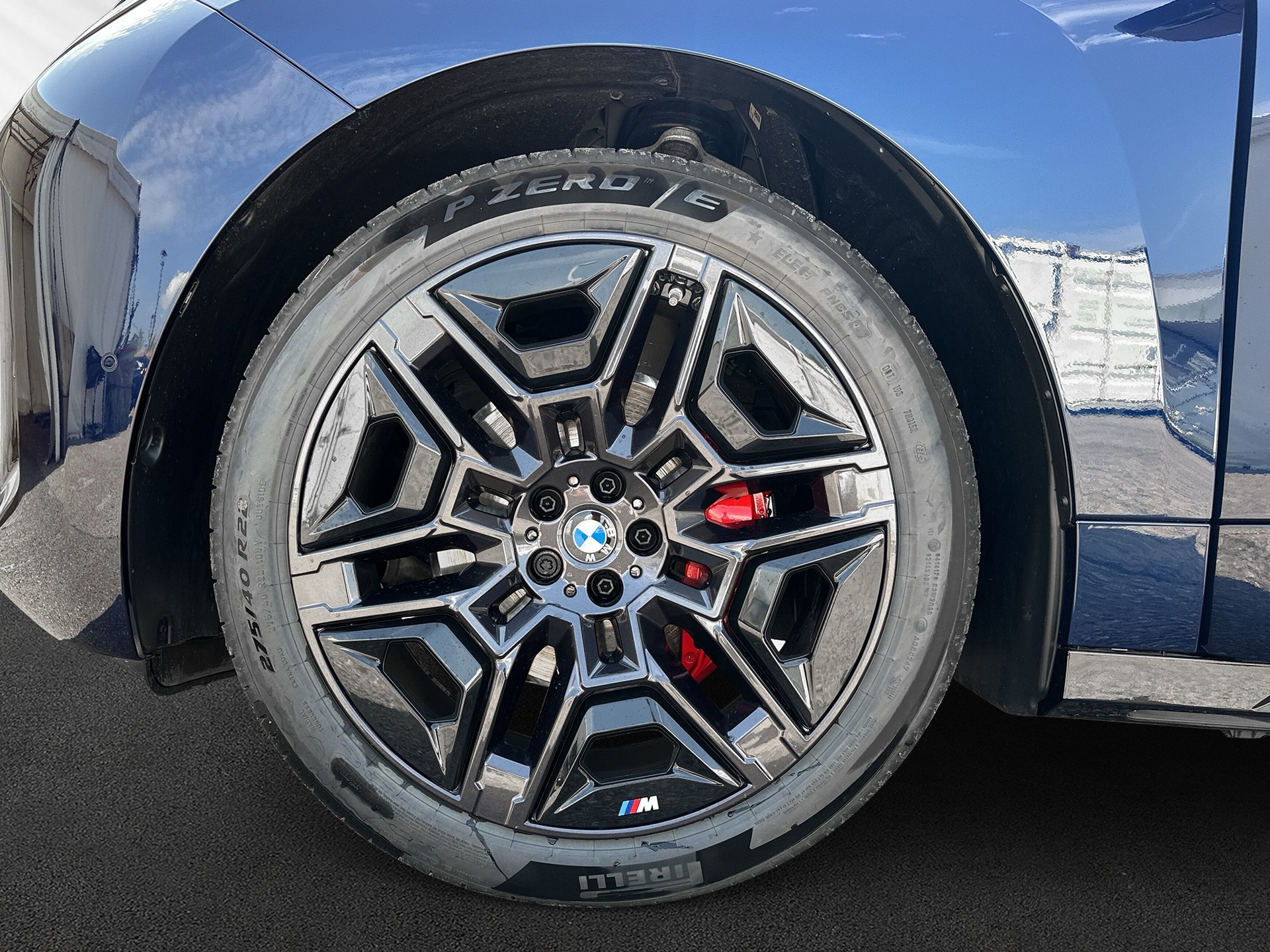 BMW iX xDrive60 M Sport Pro - 9