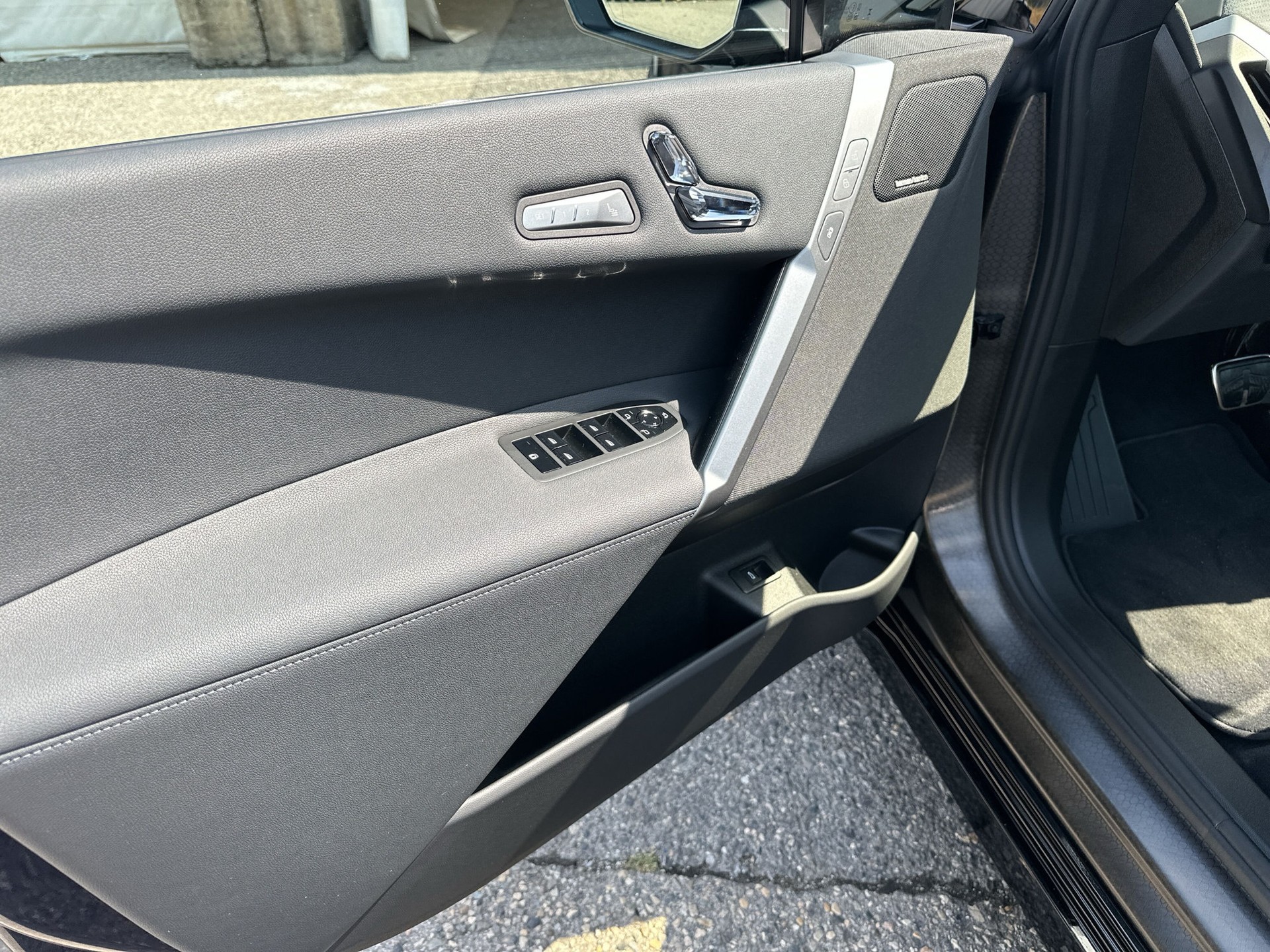 BMW iX xDrive60 M Sport Pro - 17