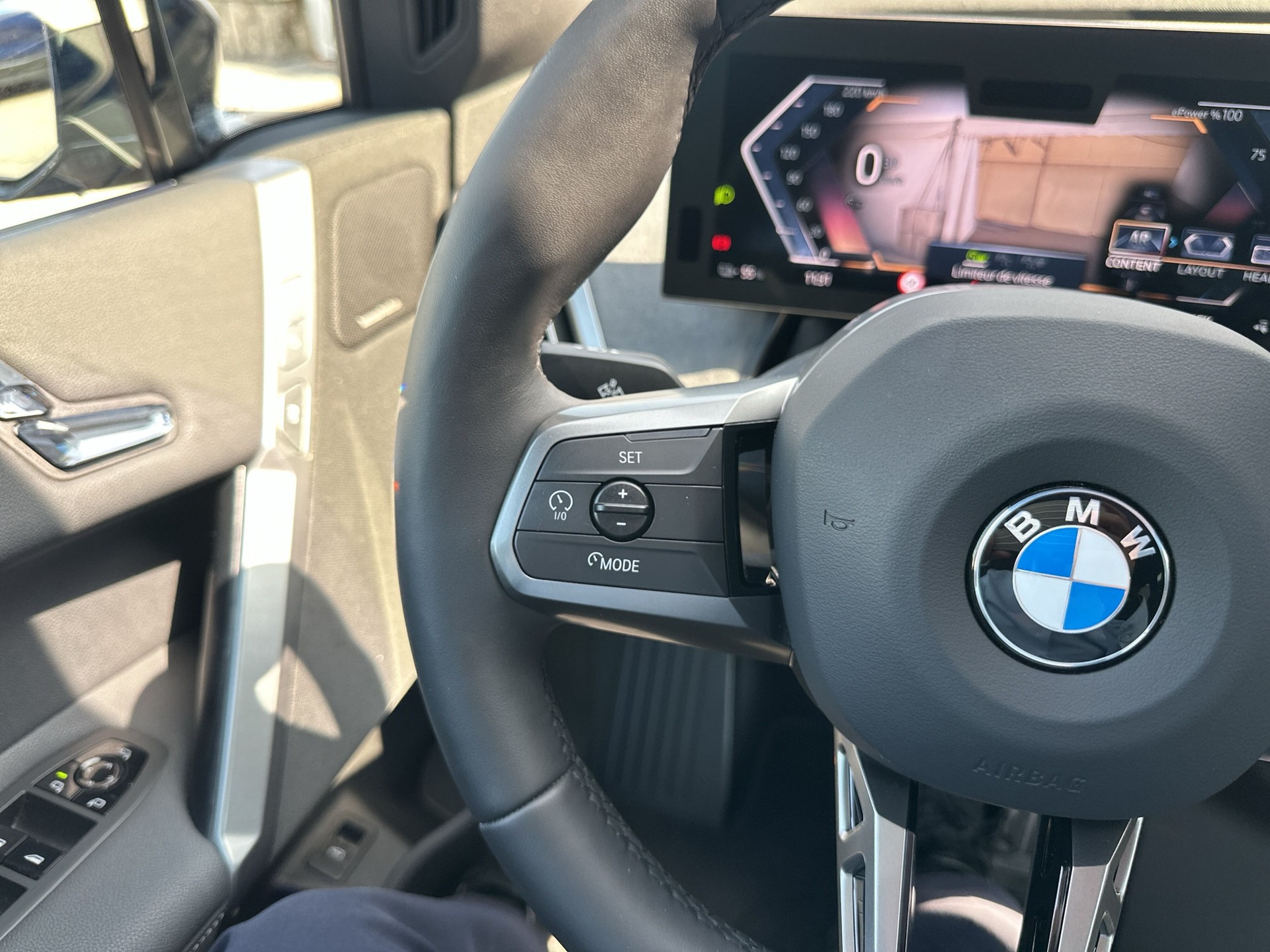 BMW iX xDrive60 M Sport Pro - 15
