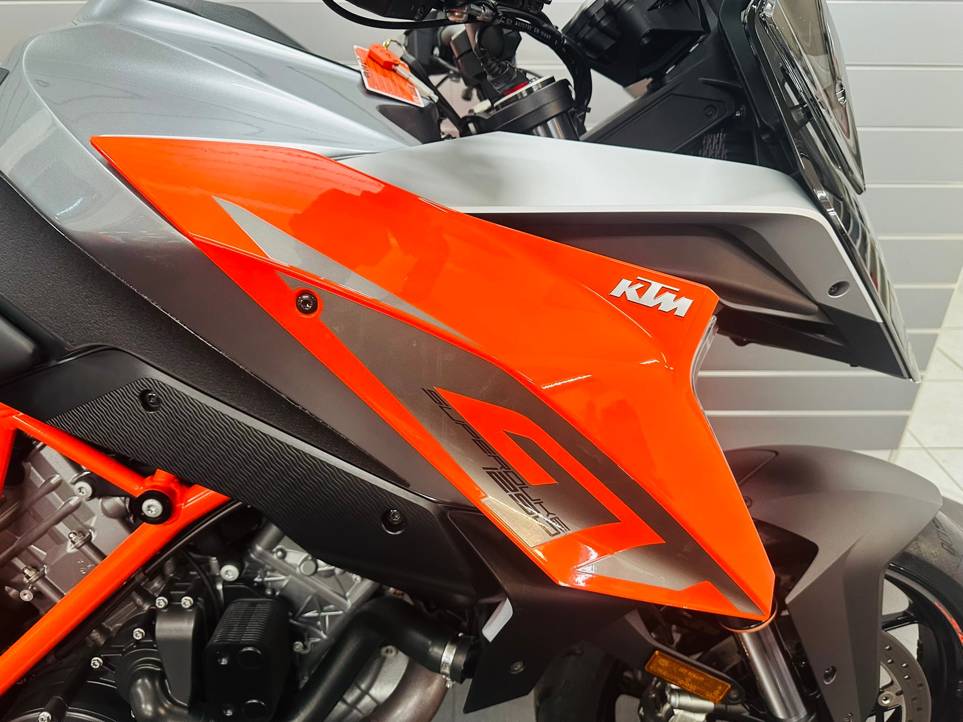 KTM 1290 Super Duke GT - 4