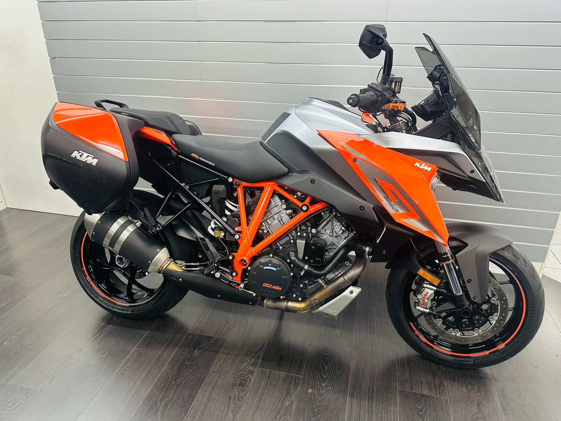 KTM 1290 Super Duke GT - 2