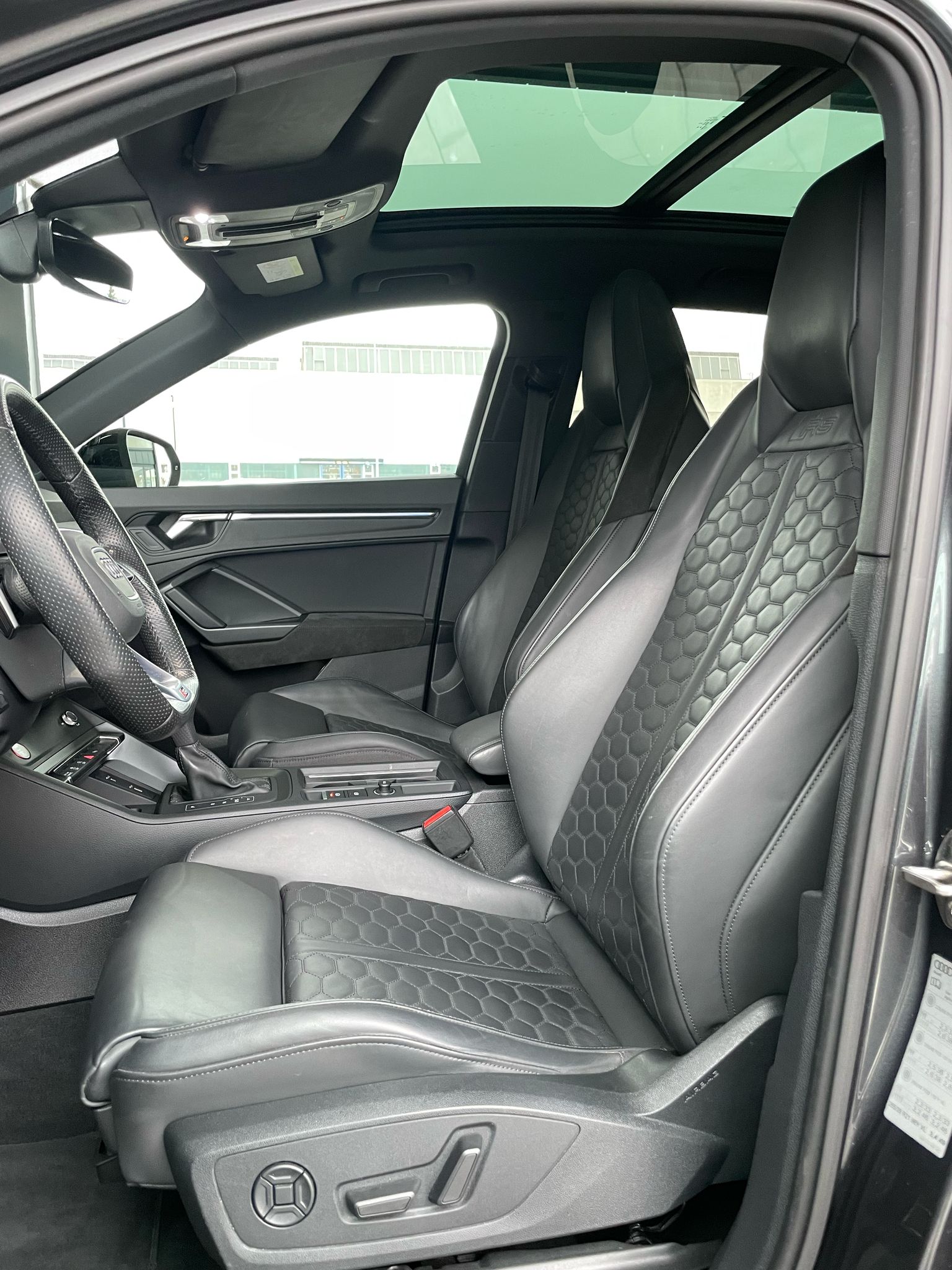 AUDI RS Q3 2.5 TFSI quattro S-Tronic-6