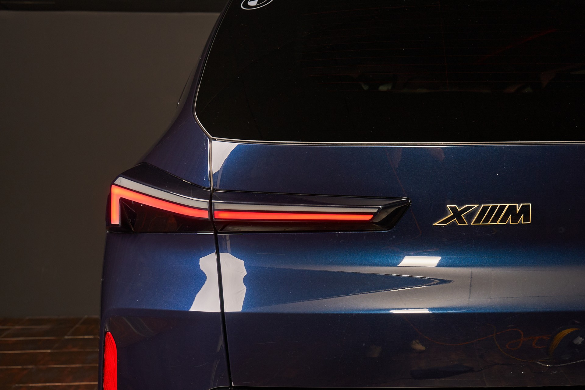 BMW XM xDrive PHEV Steptronic - 12