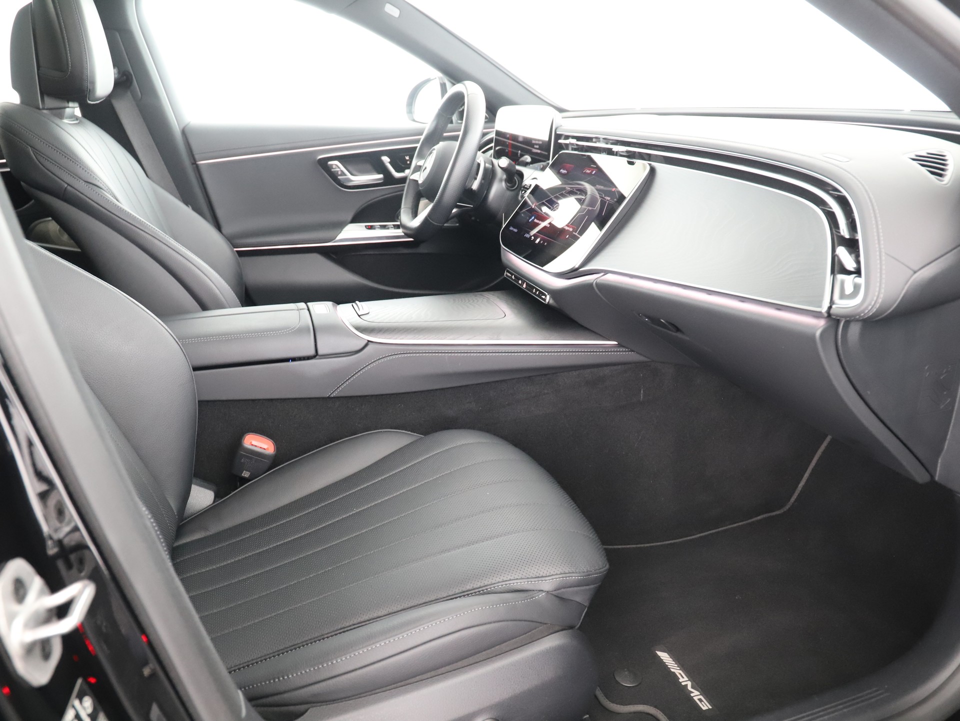 MERCEDES-BENZ E 200 T 9G-Tronic 4Matic - 11