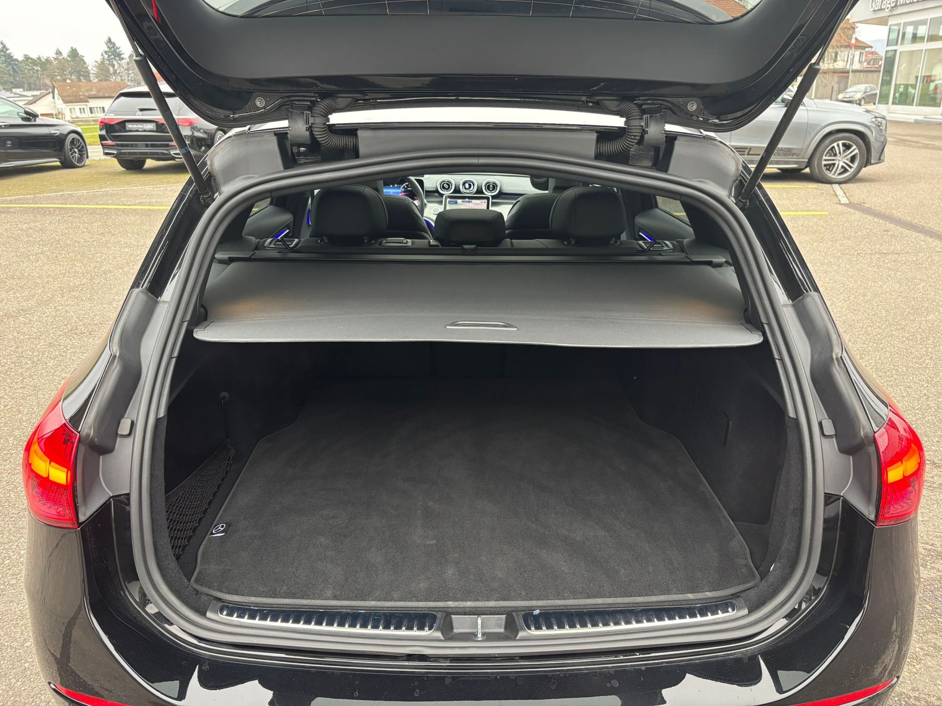 MERCEDES-BENZ C 200 AMG-Line 4Matic Kombi - 15