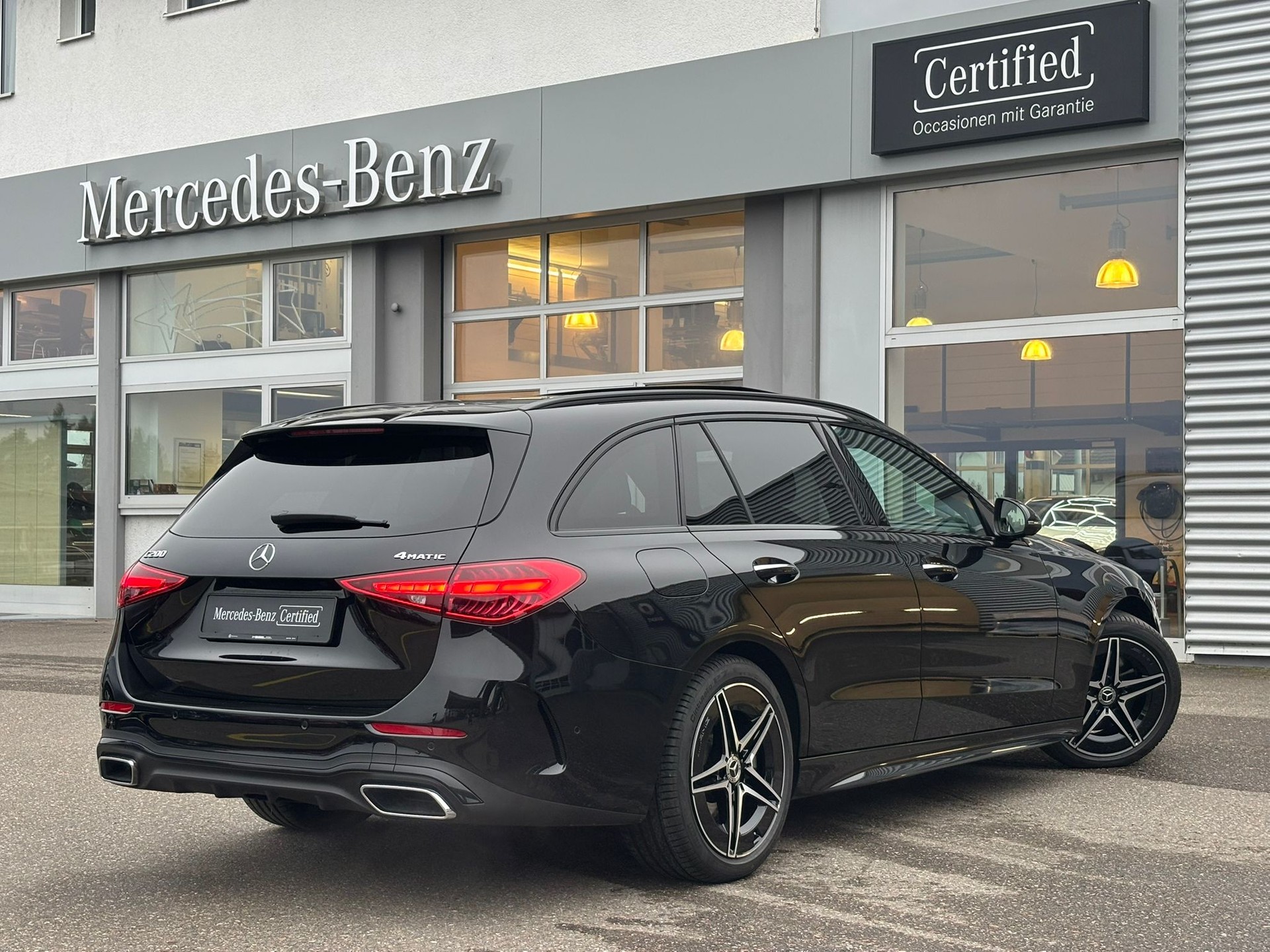 MERCEDES-BENZ C 200 AMG-Line 4Matic Kombi - 4