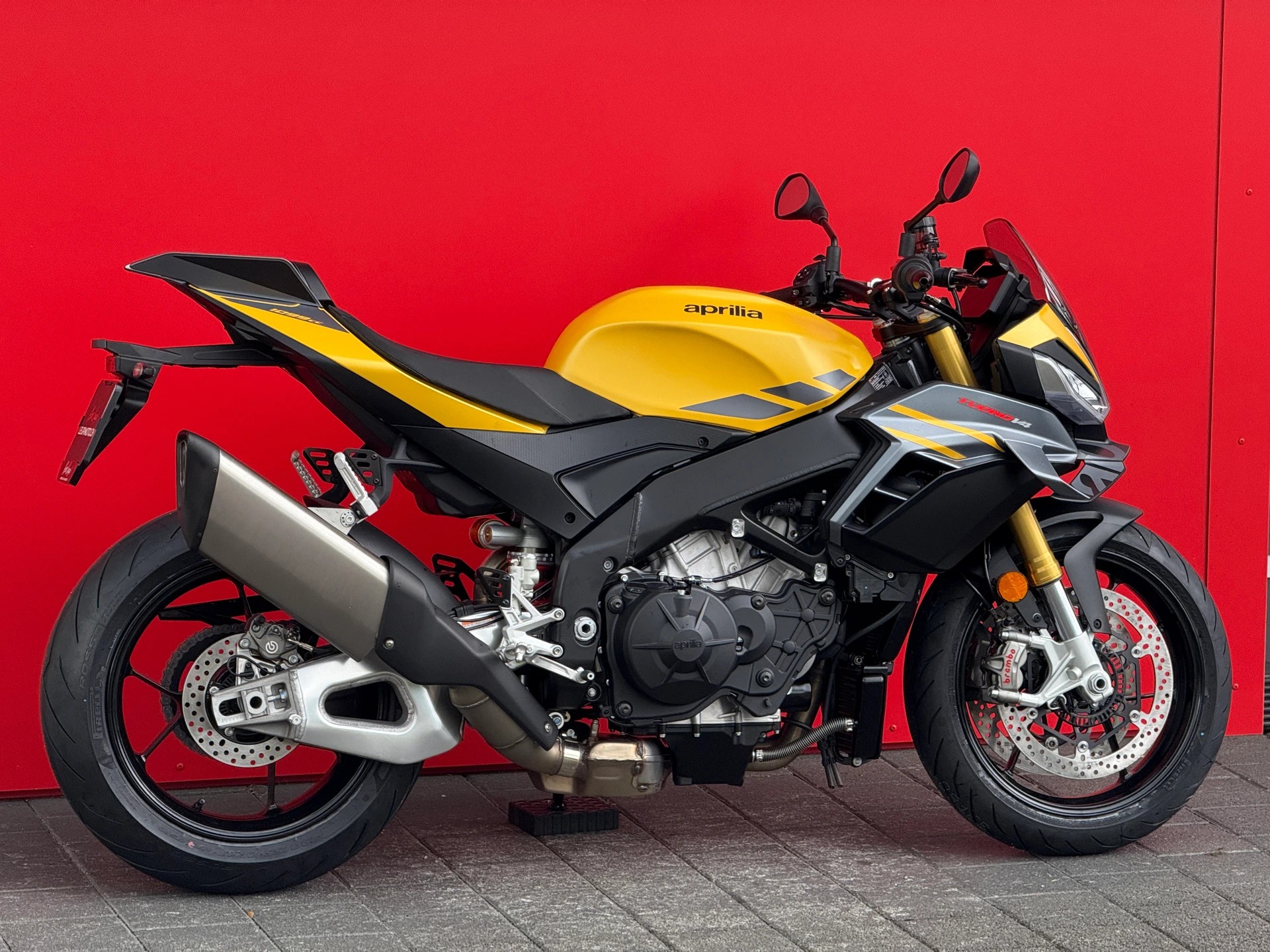 APRILIA Tuono V4 1100 - 11