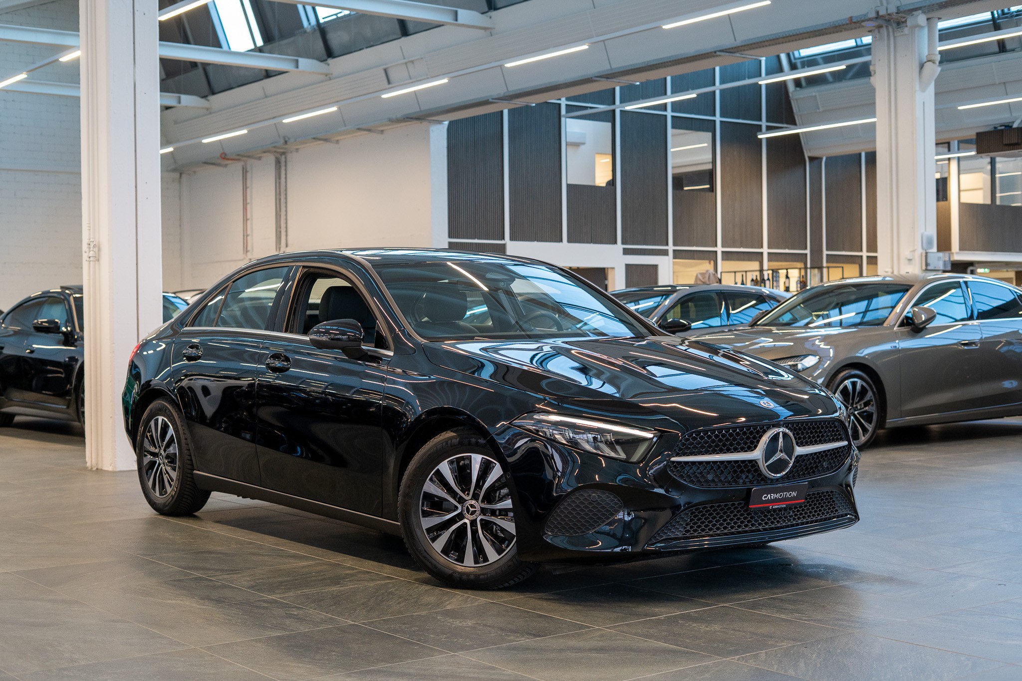 A 180 Progressive Limousine / Facelift / Rückfahrkamera / Sitzheizung