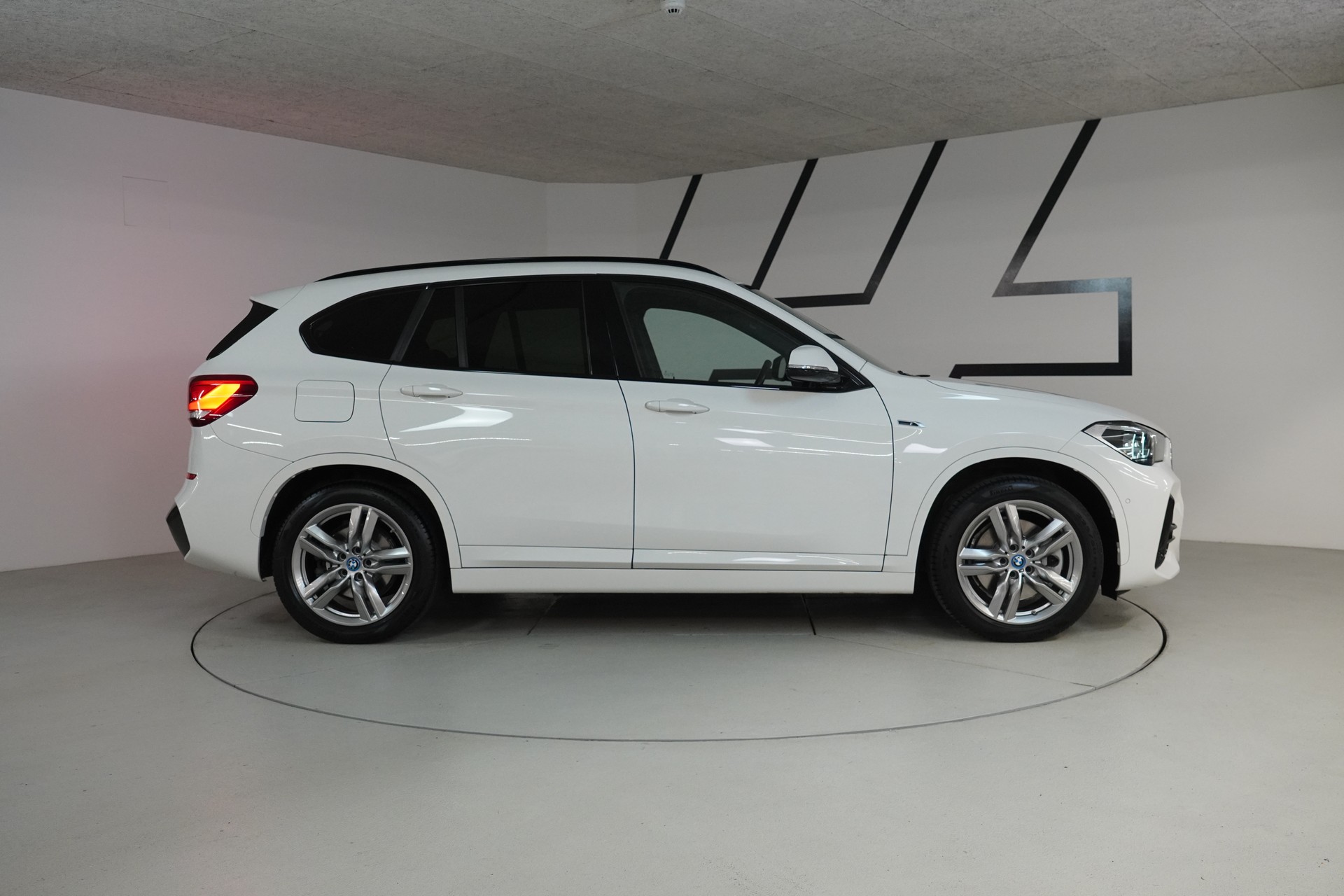 BMW X1 xDrive 25e M Sport Steptronic - 9