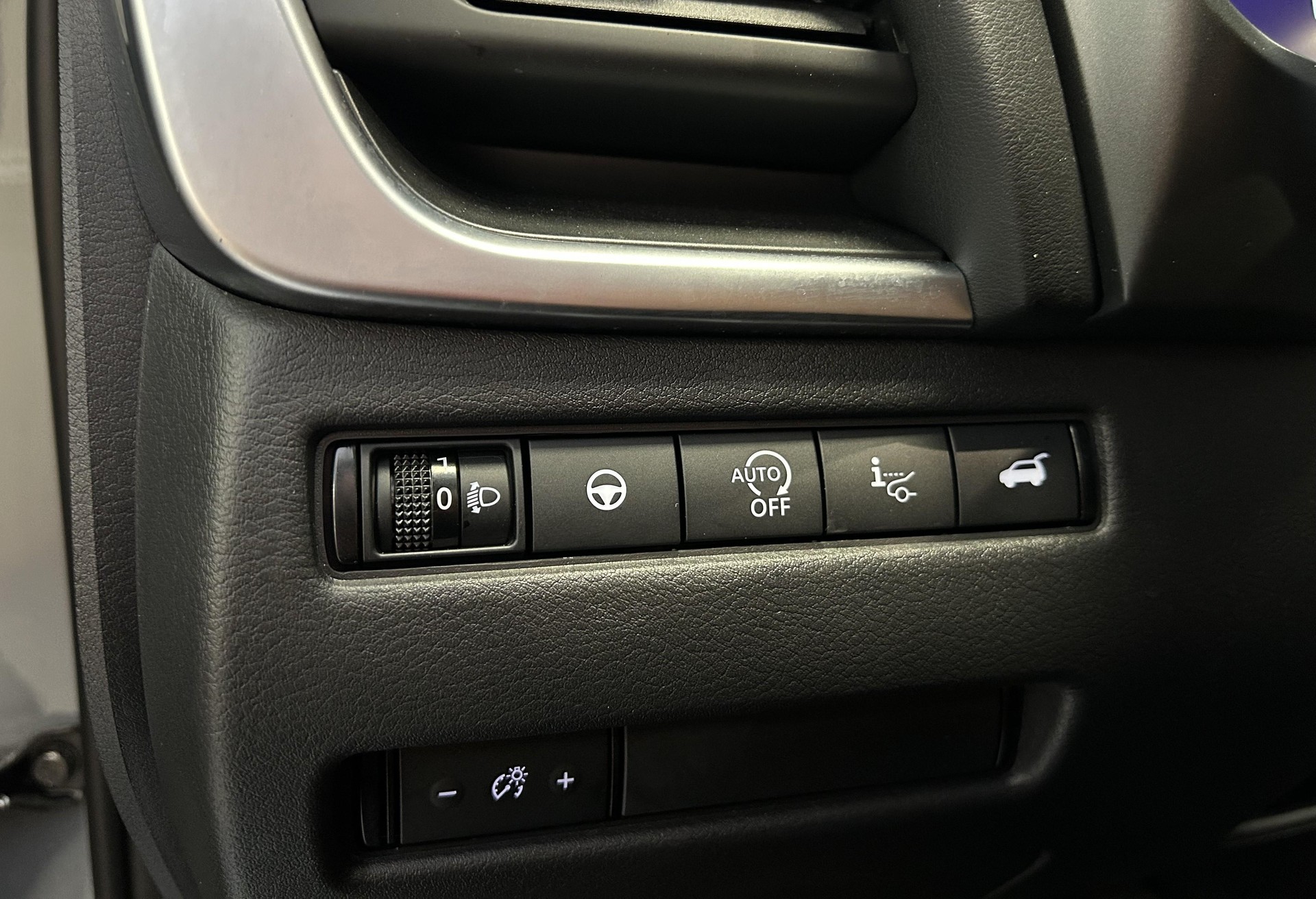 NISSAN Qashqai 1.3 DIG-T 158 N-Connecta - 19