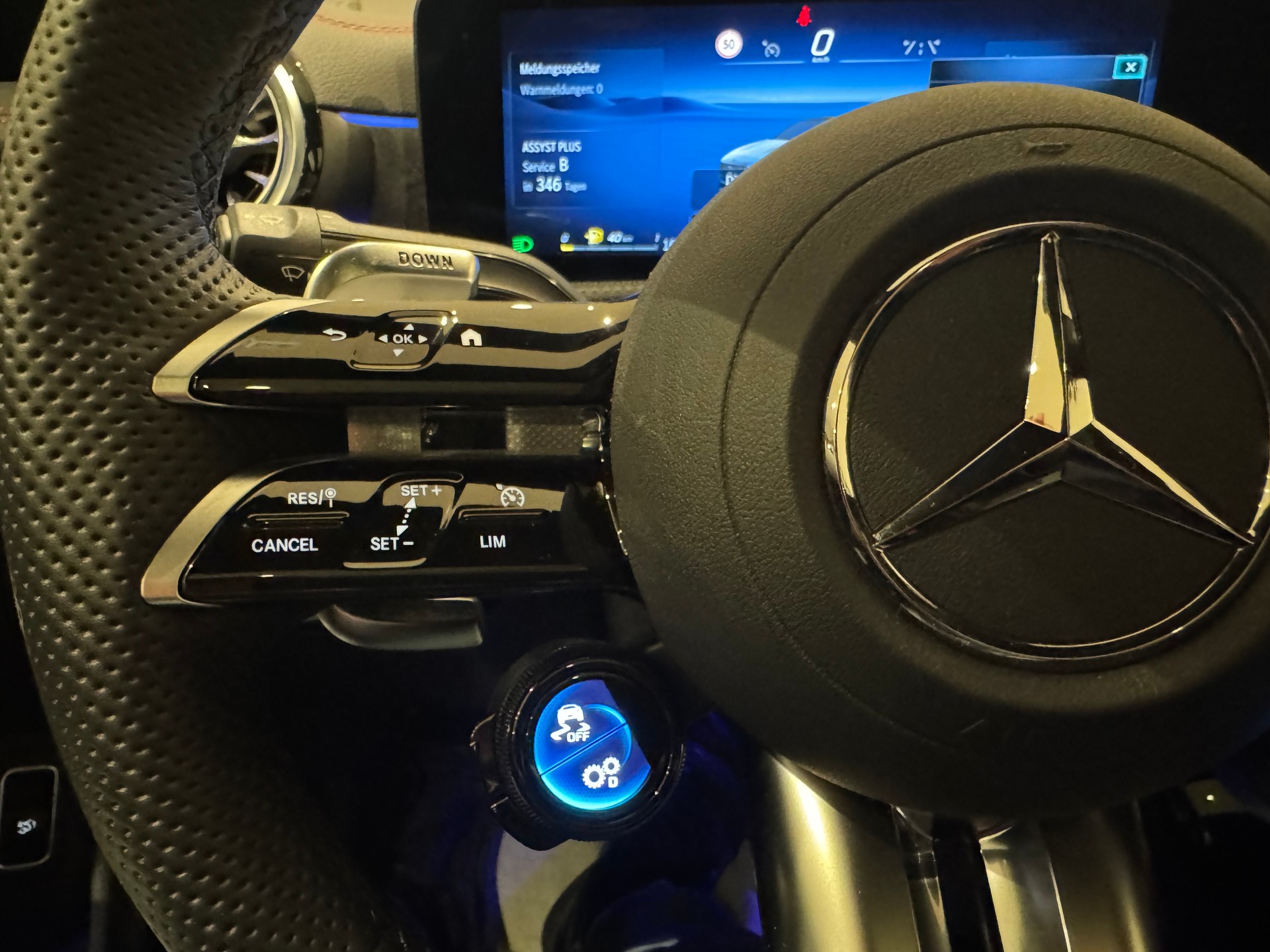 MERCEDES-BENZ CLA 35 AMG 4matic - 13