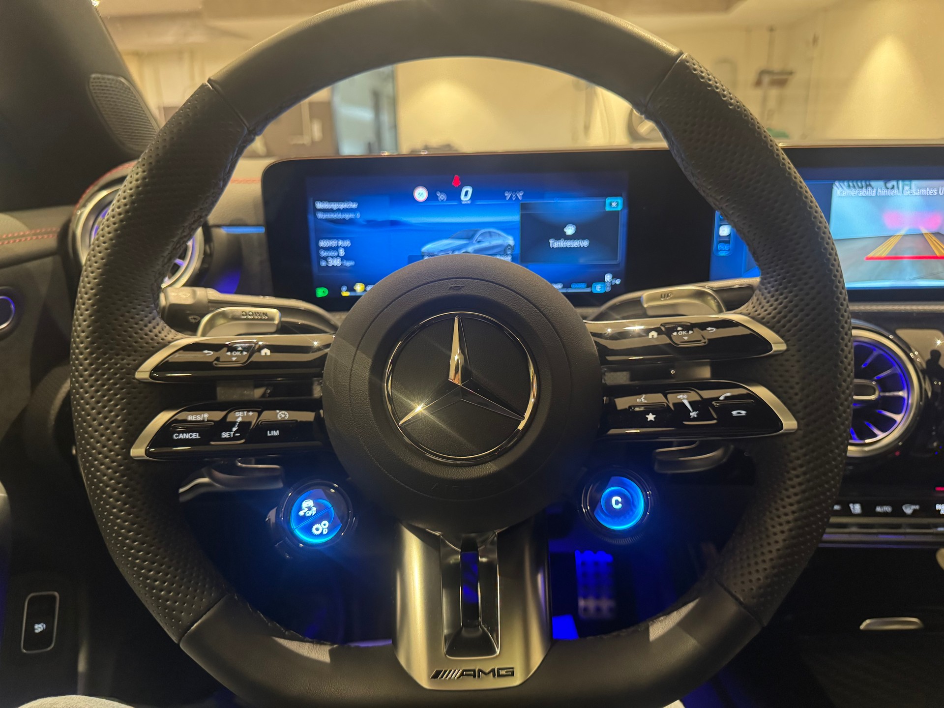 MERCEDES-BENZ CLA 35 AMG 4matic - 14