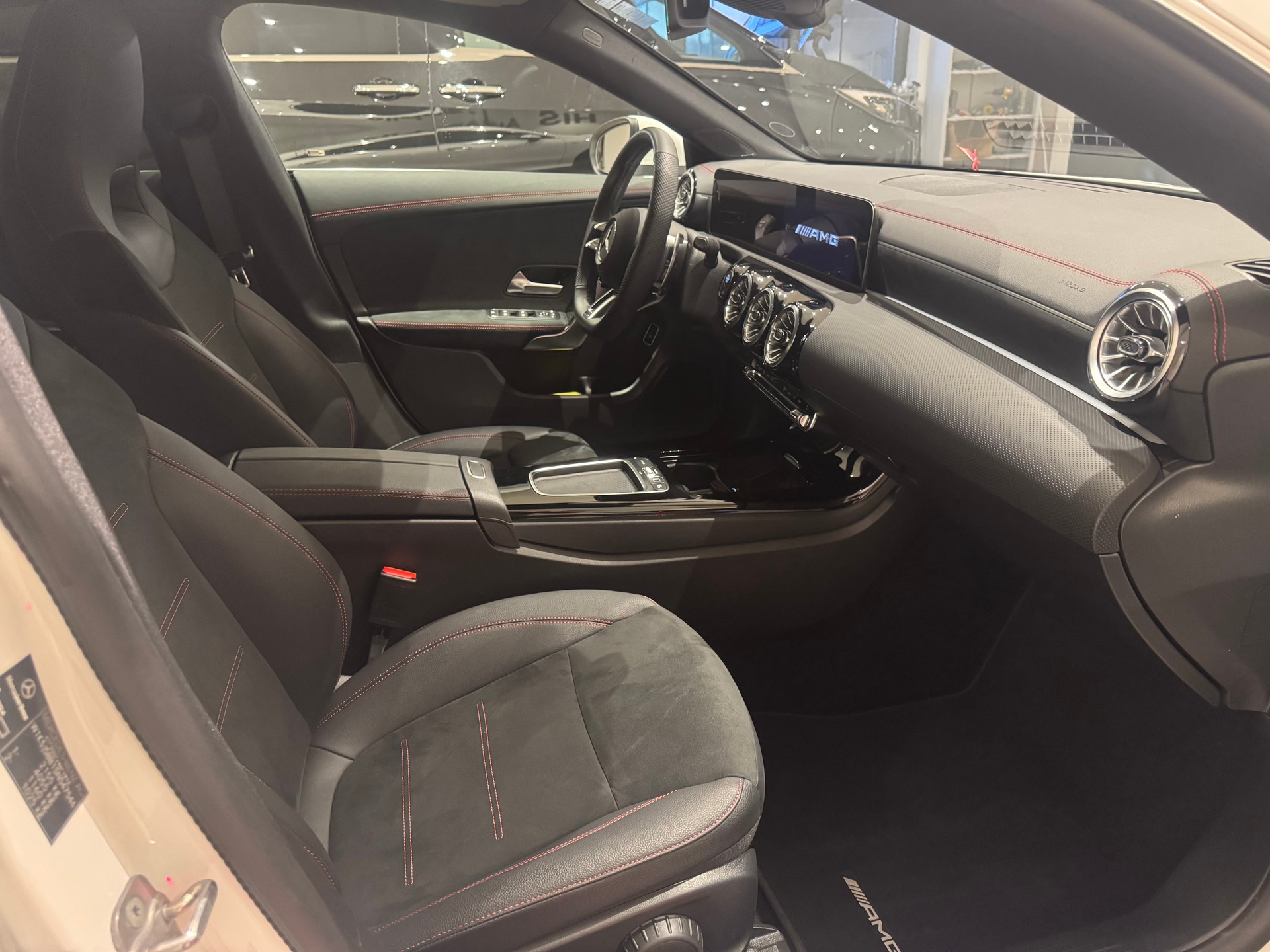 MERCEDES-BENZ CLA 35 AMG 4matic - 6