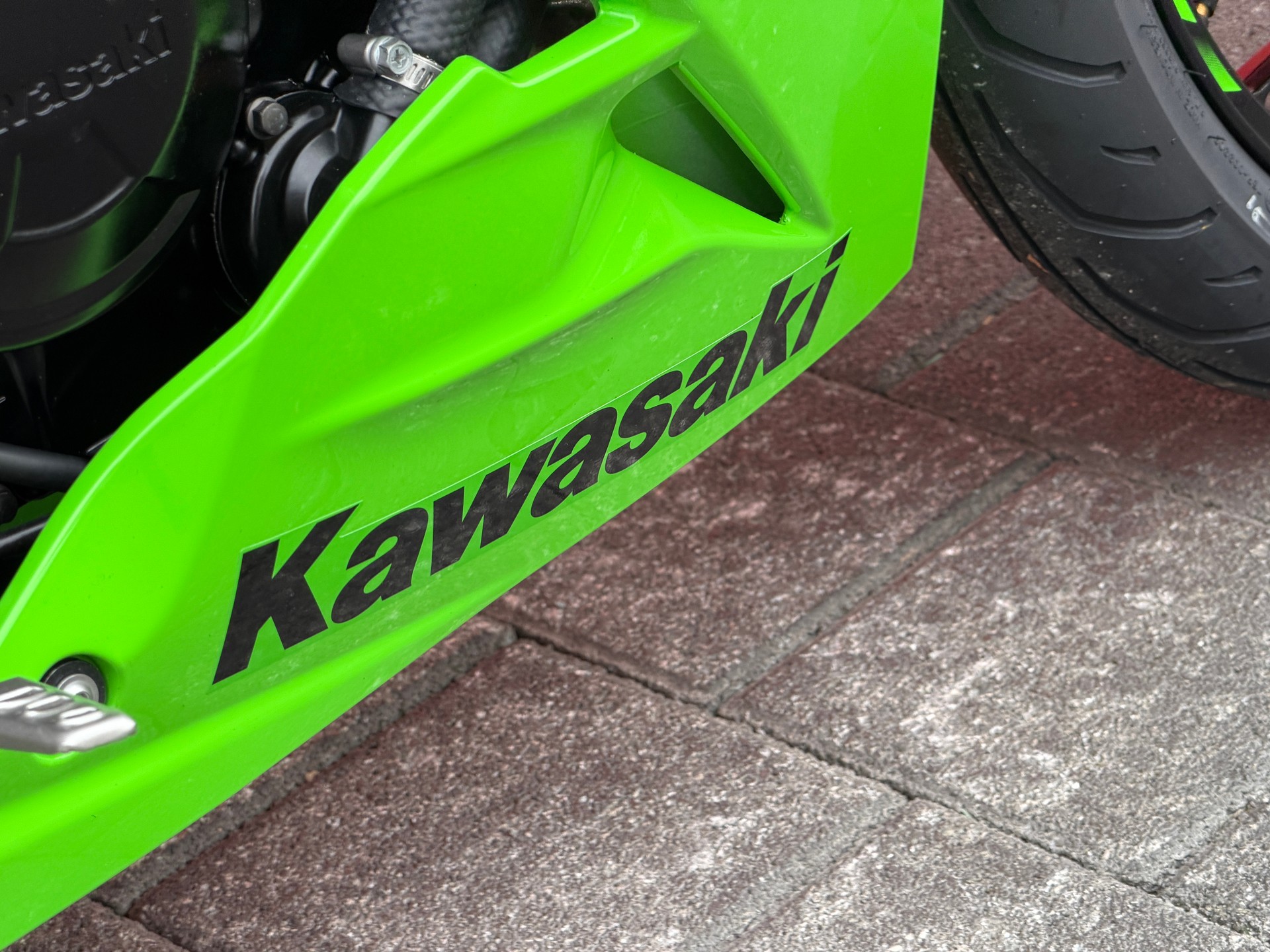 KAWASAKI Ninja 125 - 11